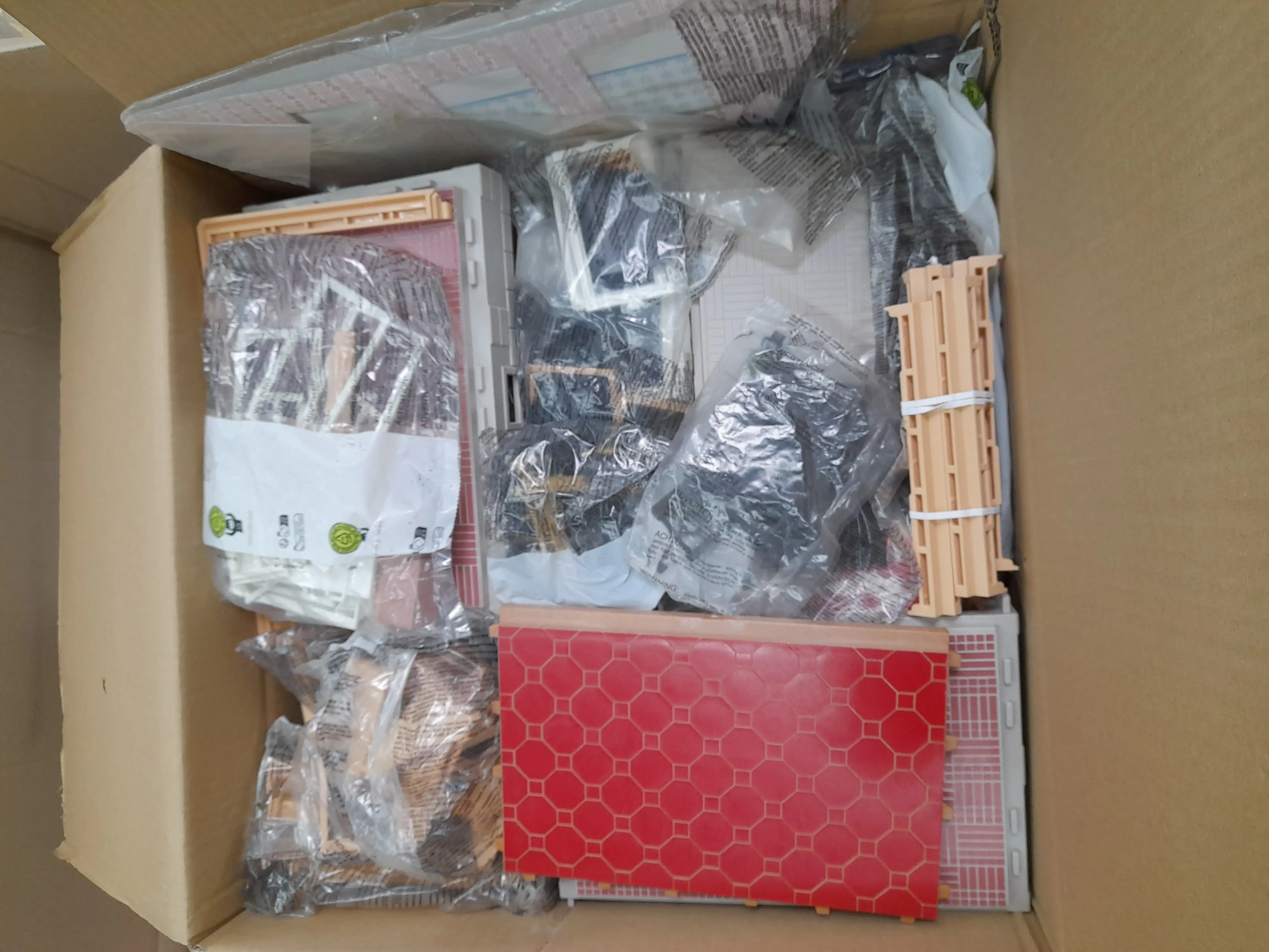 Modellbausätze und mehr