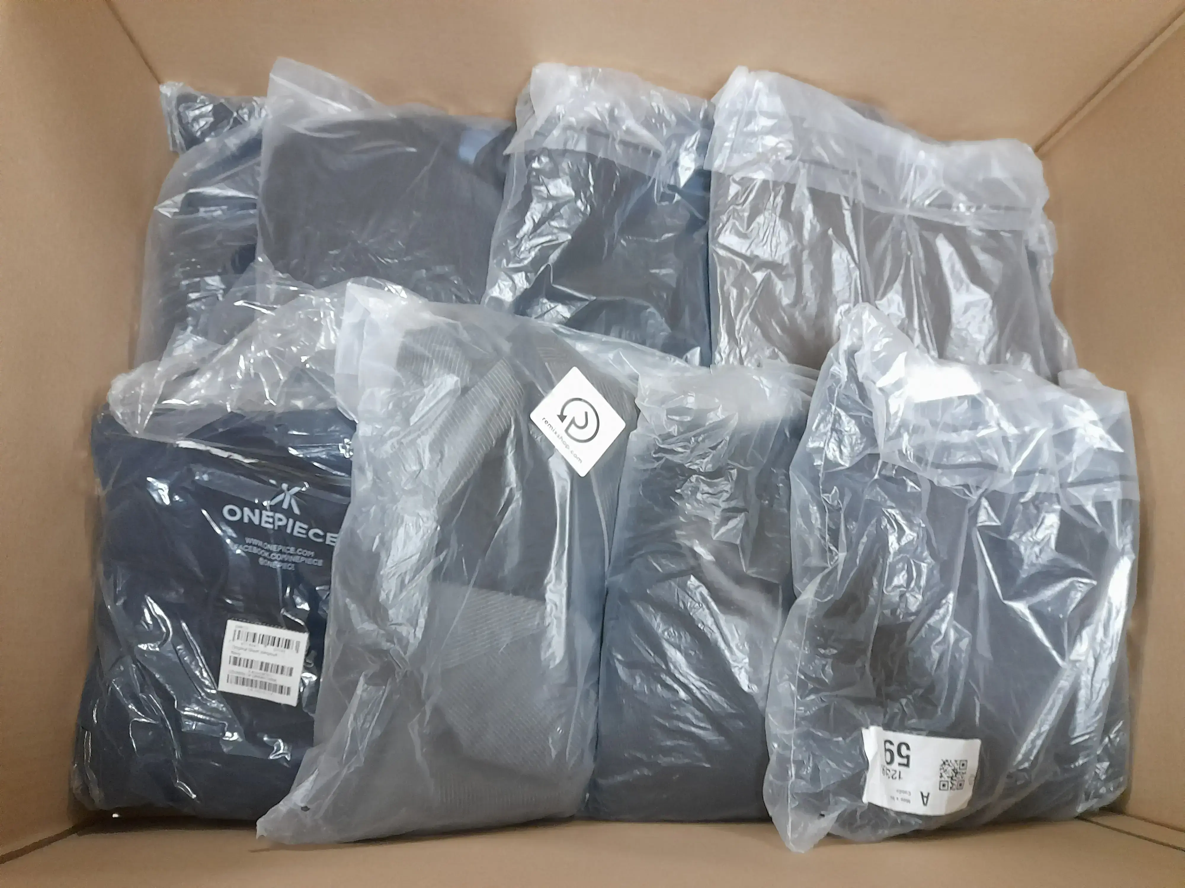 8x Onepiece Clothing