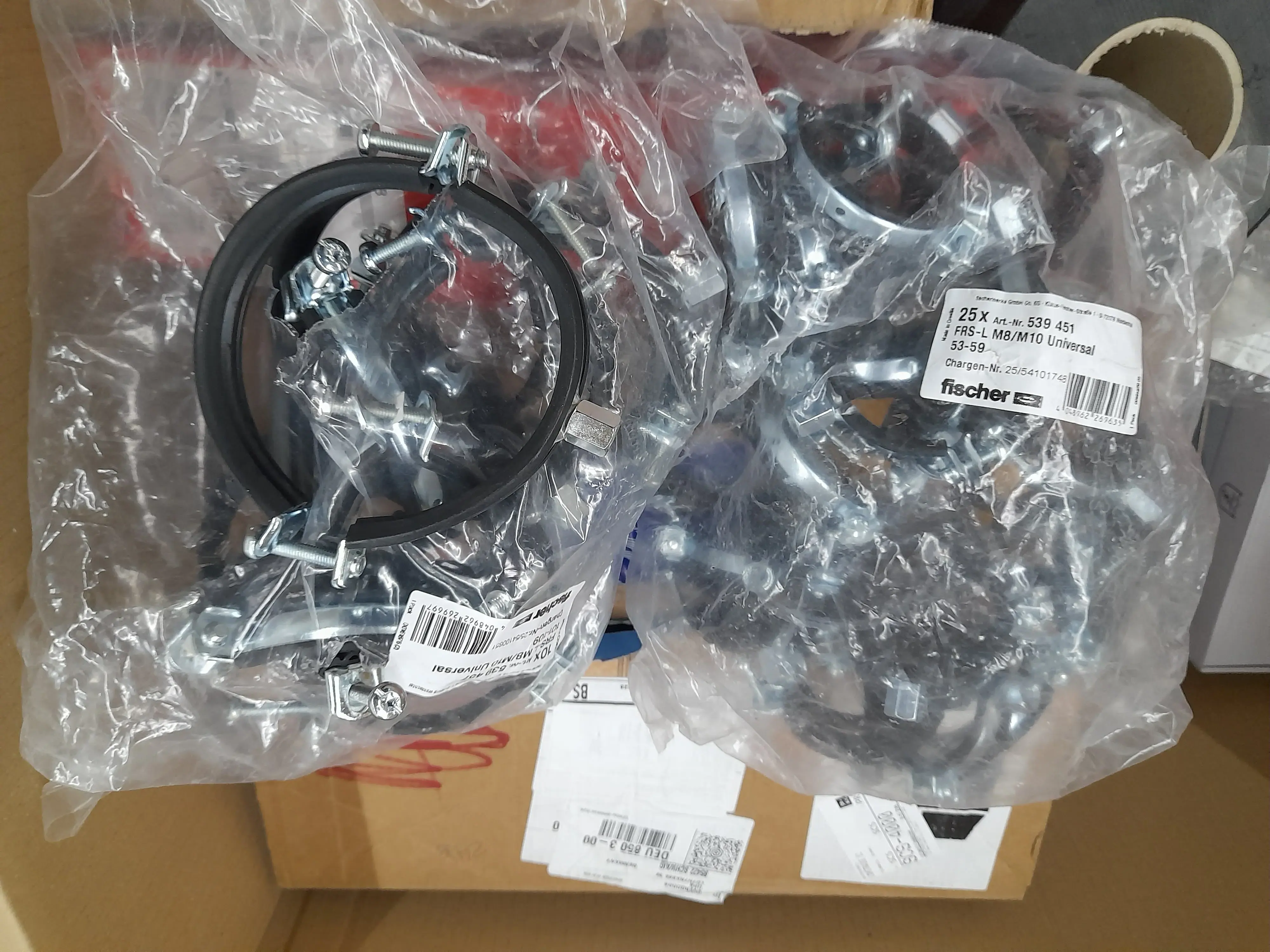 50x Fischer Pipe Clamps