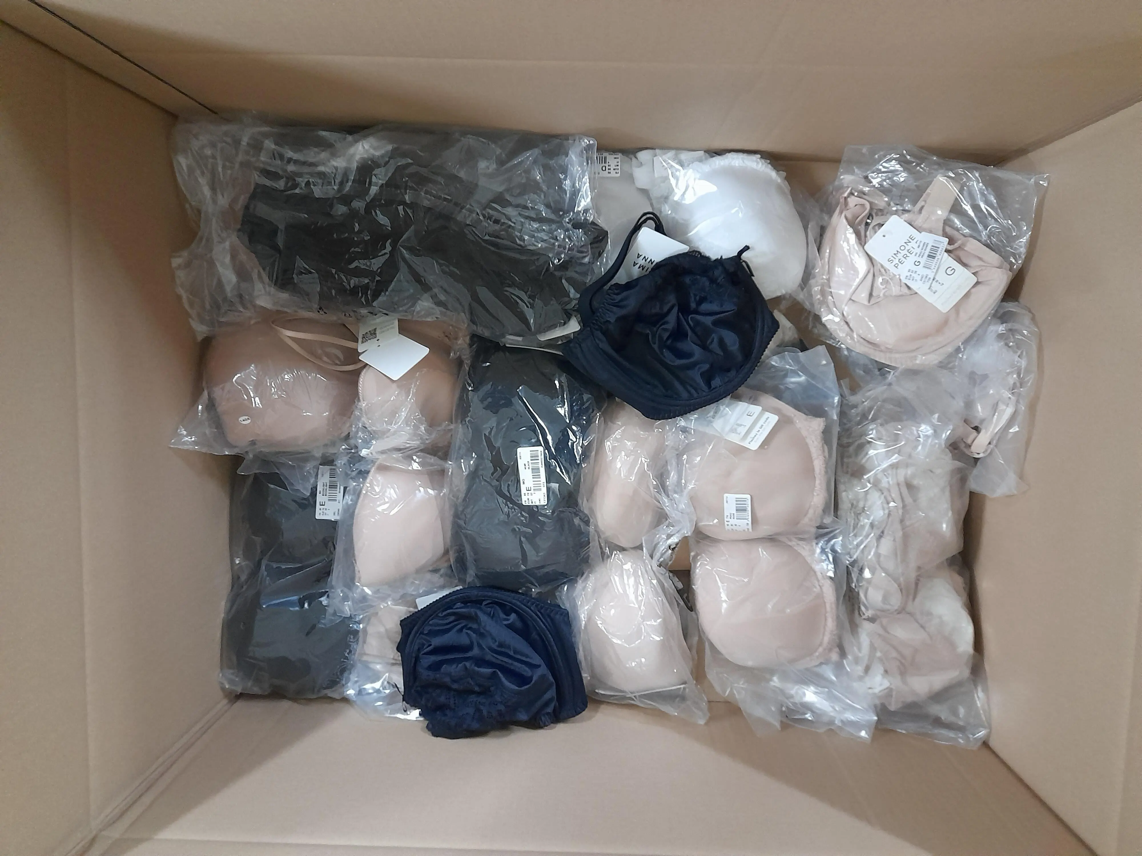 18x Ladies Undergarments