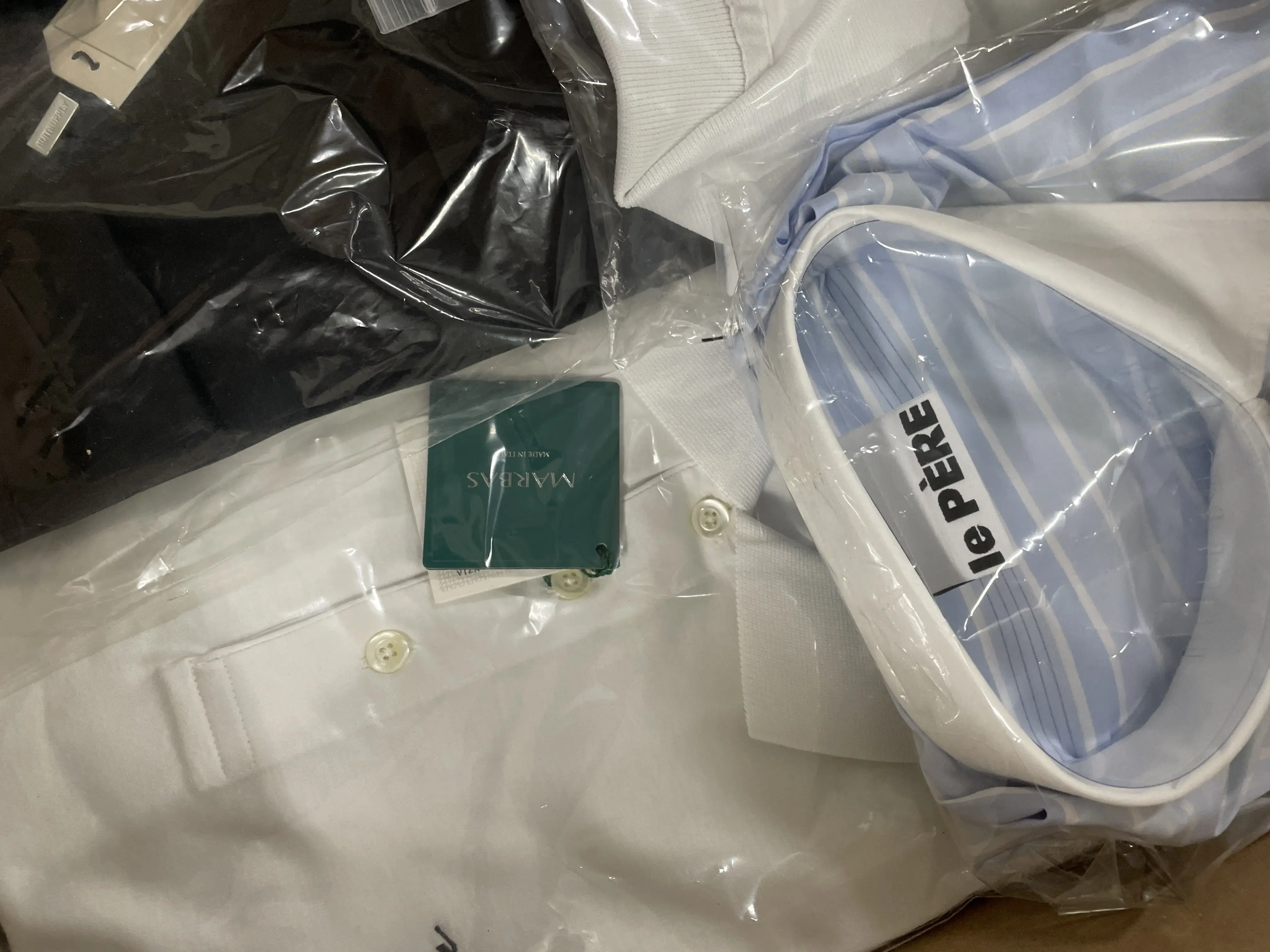 Le Pere, Marbis Shirts