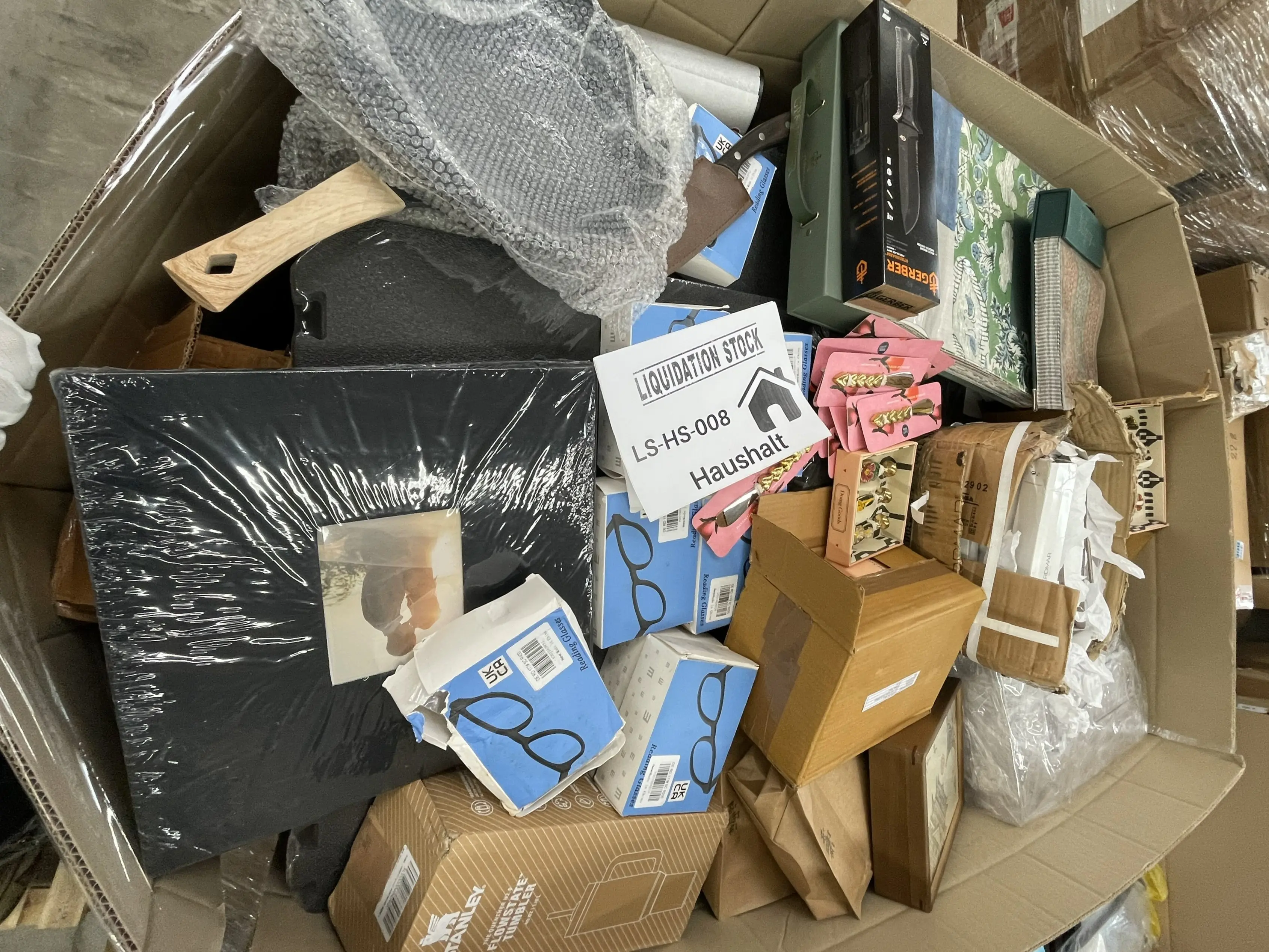 Glasses, Frying Pans, Knifes, Home Accessories and more