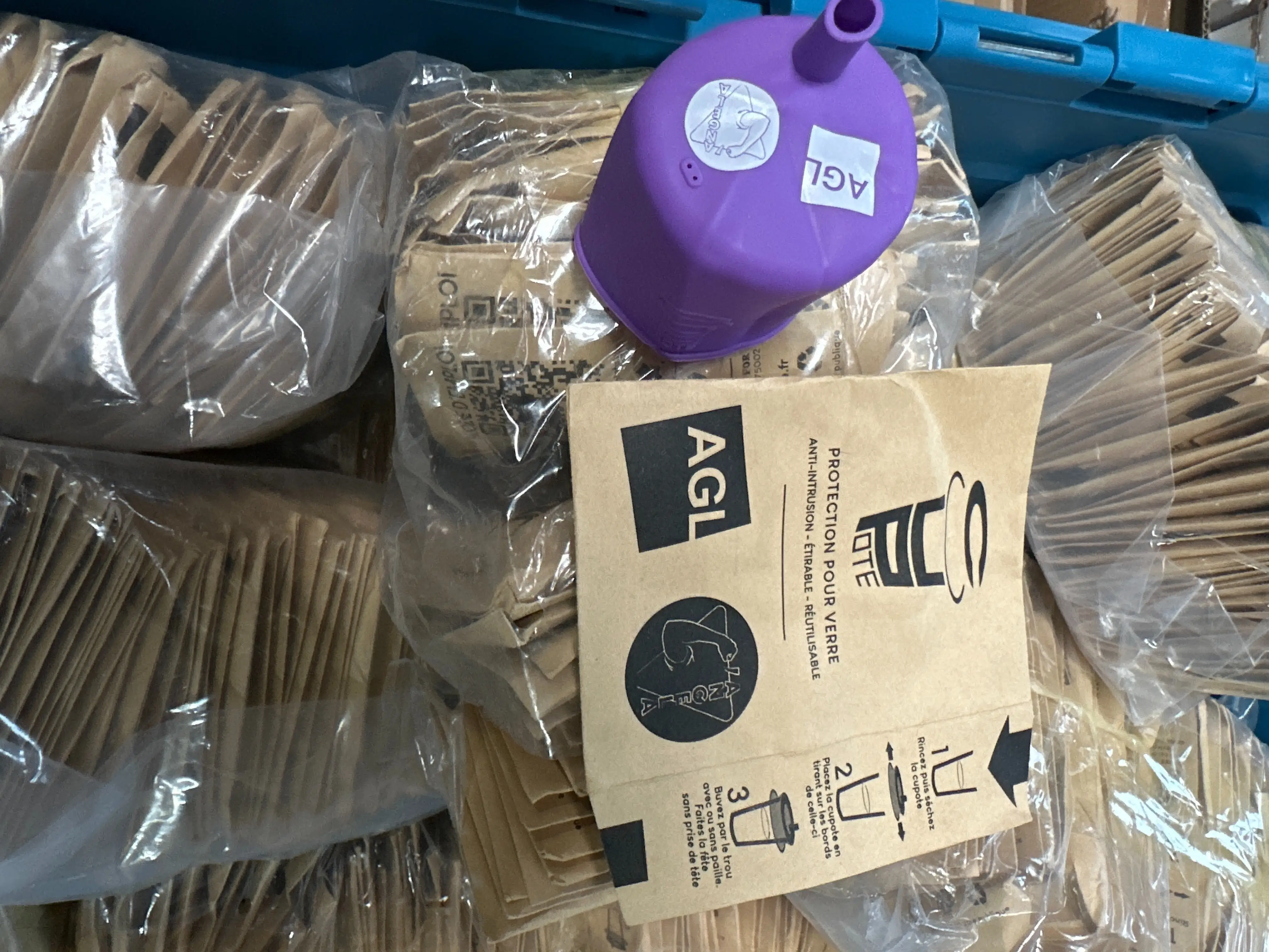 Mehr als 1000 Glastrichter