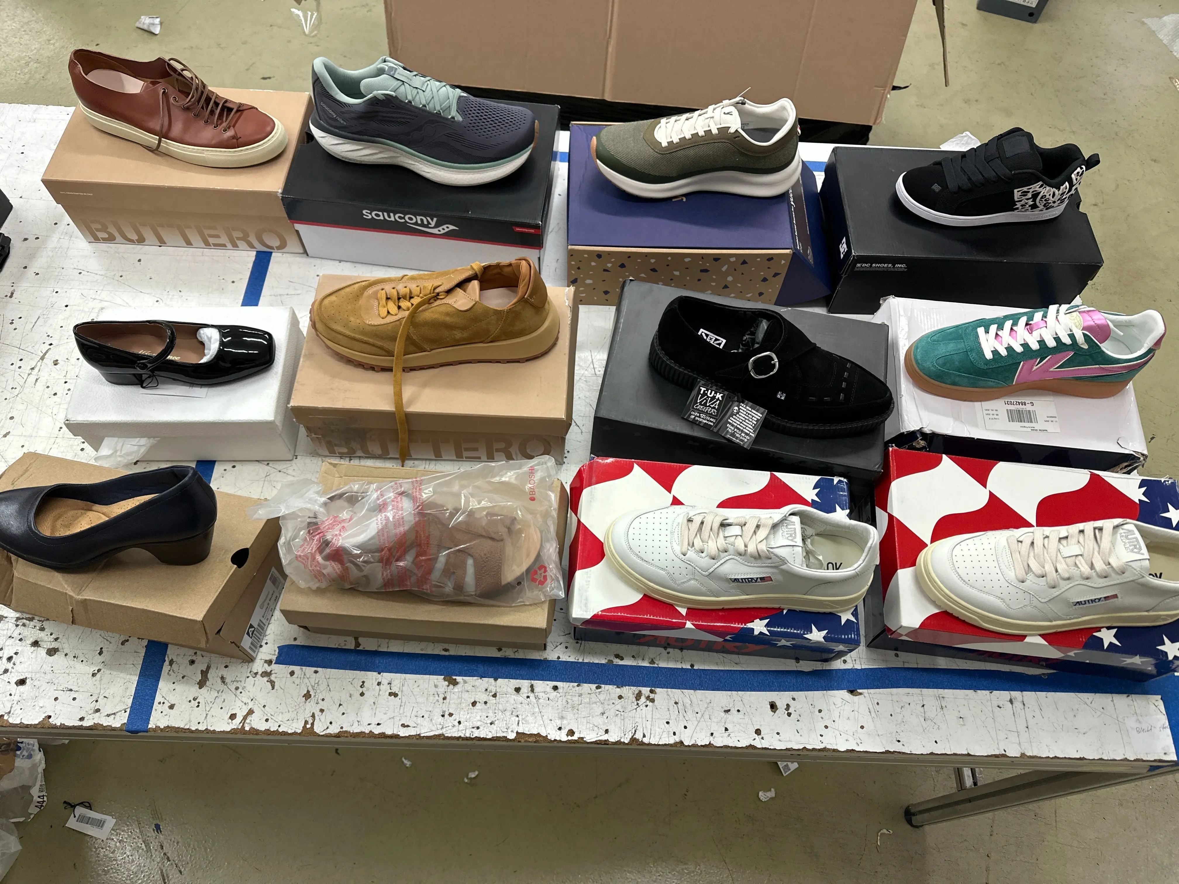 12x (Buttero, Saucony, Autry Shoes und mehr)