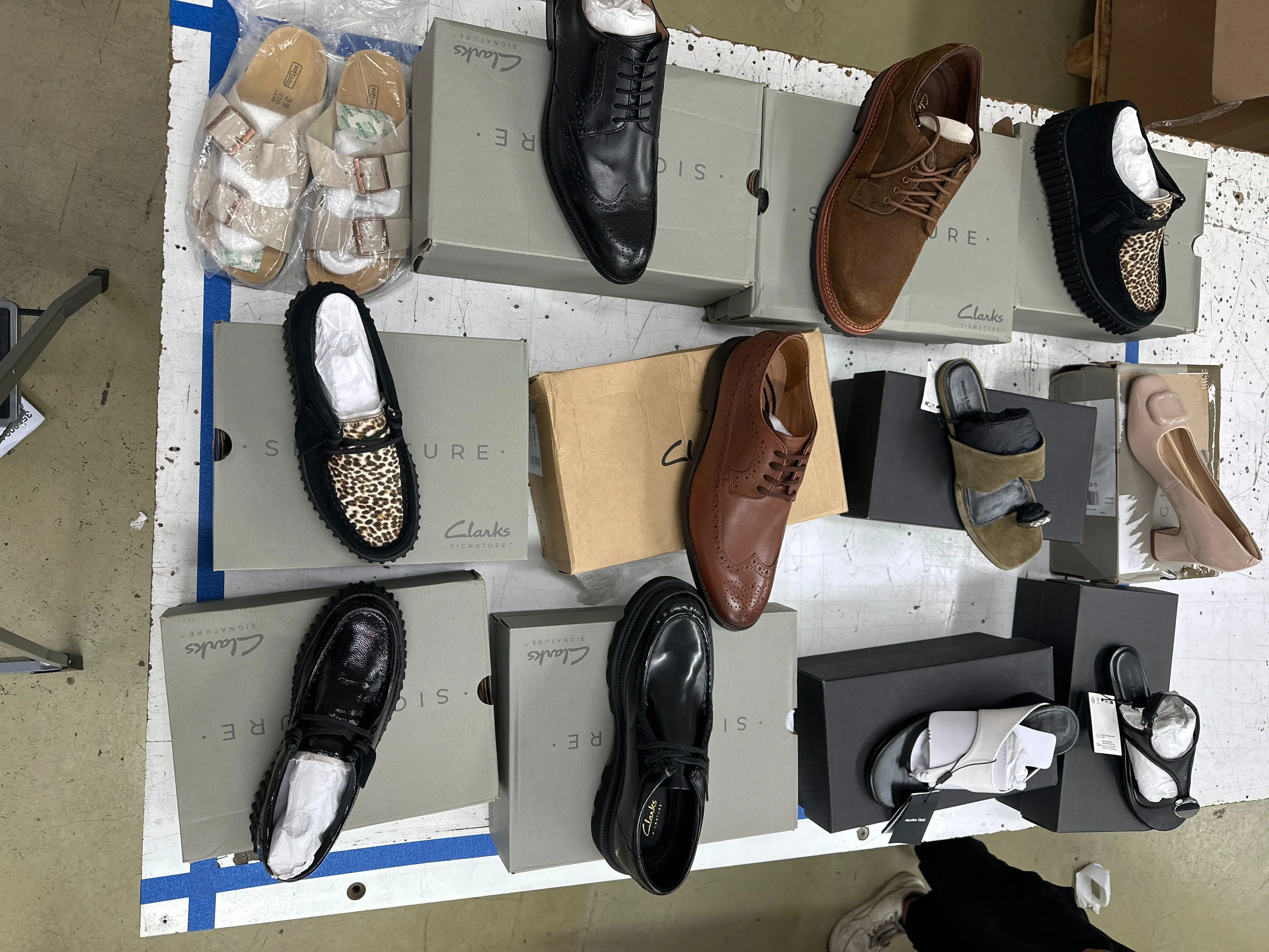 12x (Clarks Schuhe, Sandalen und mehr)