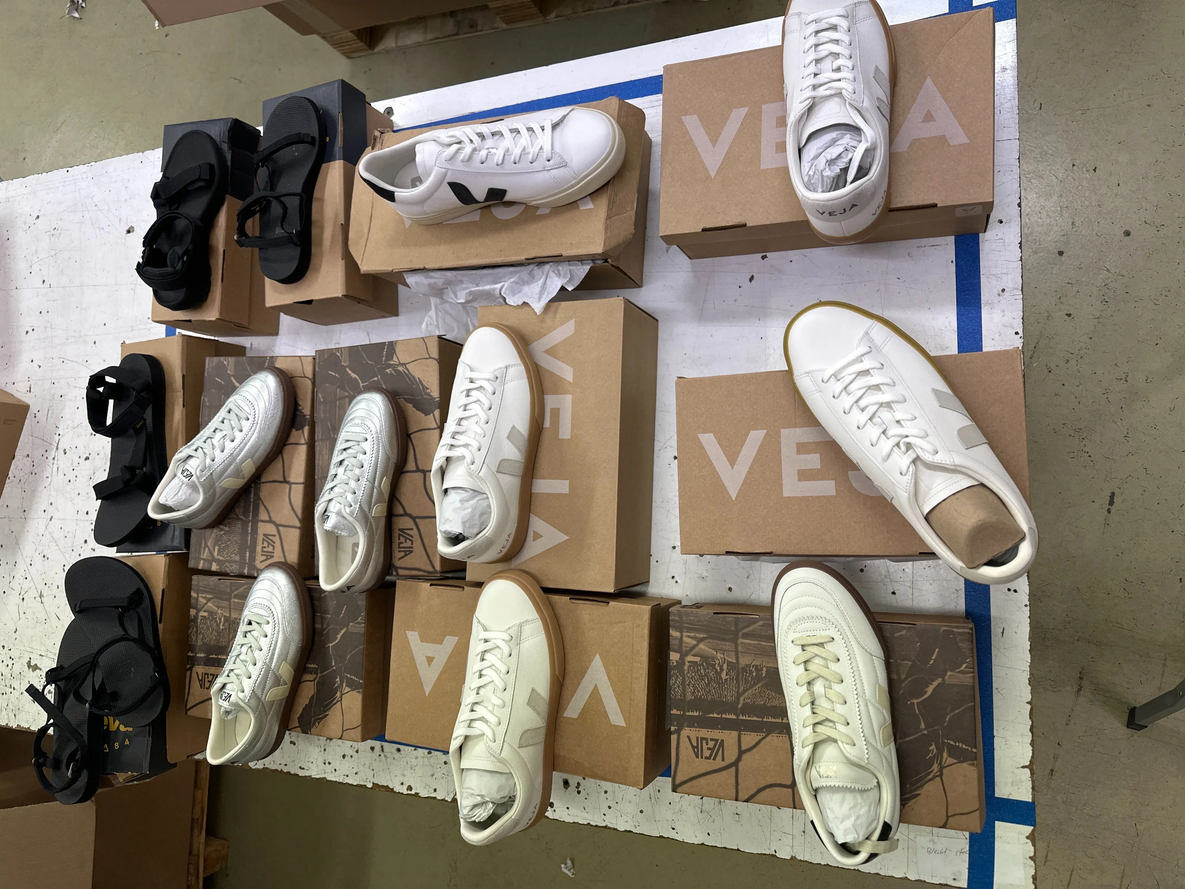 12x Veja Schuhe & Sandalen