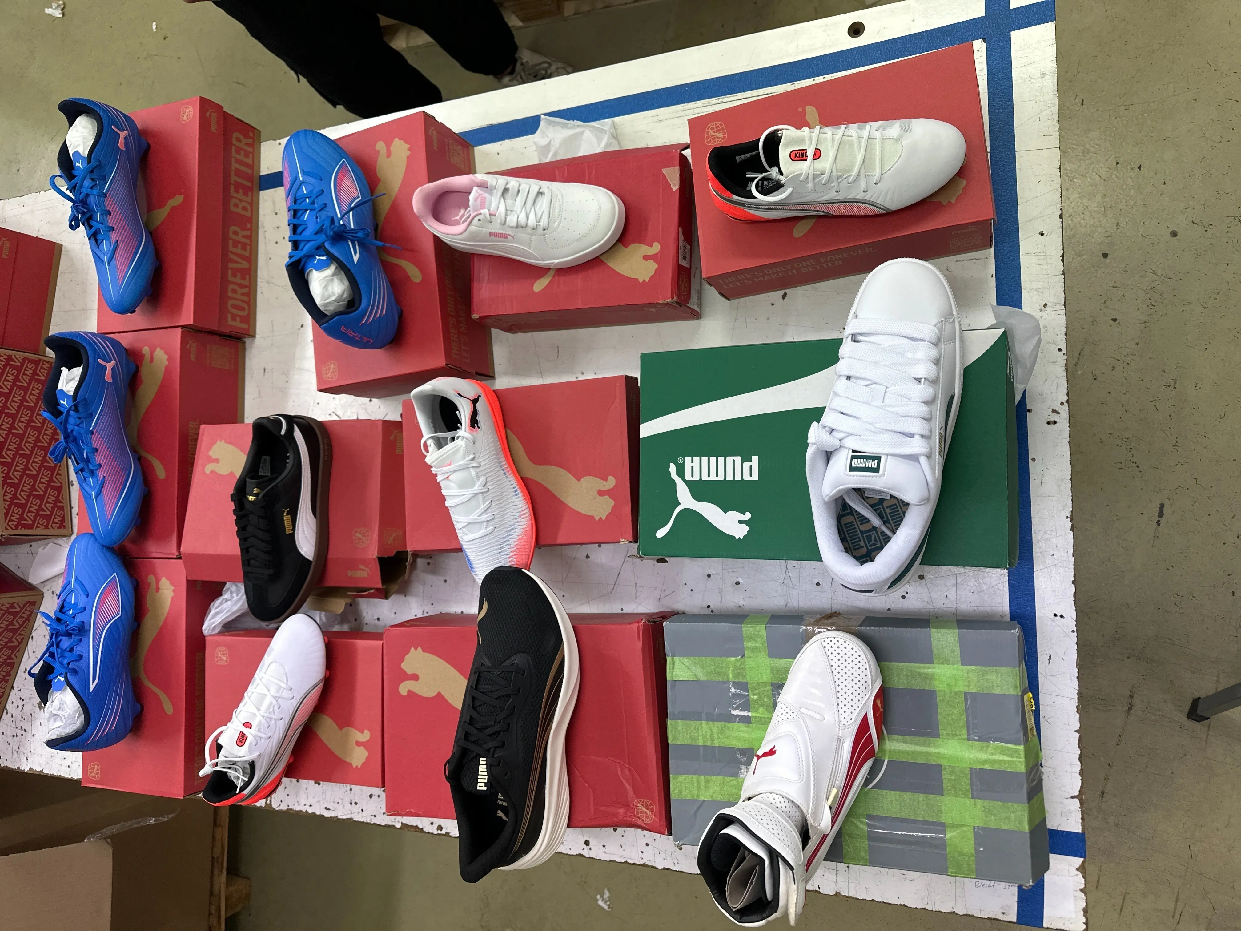 12x Puma Schuhe
