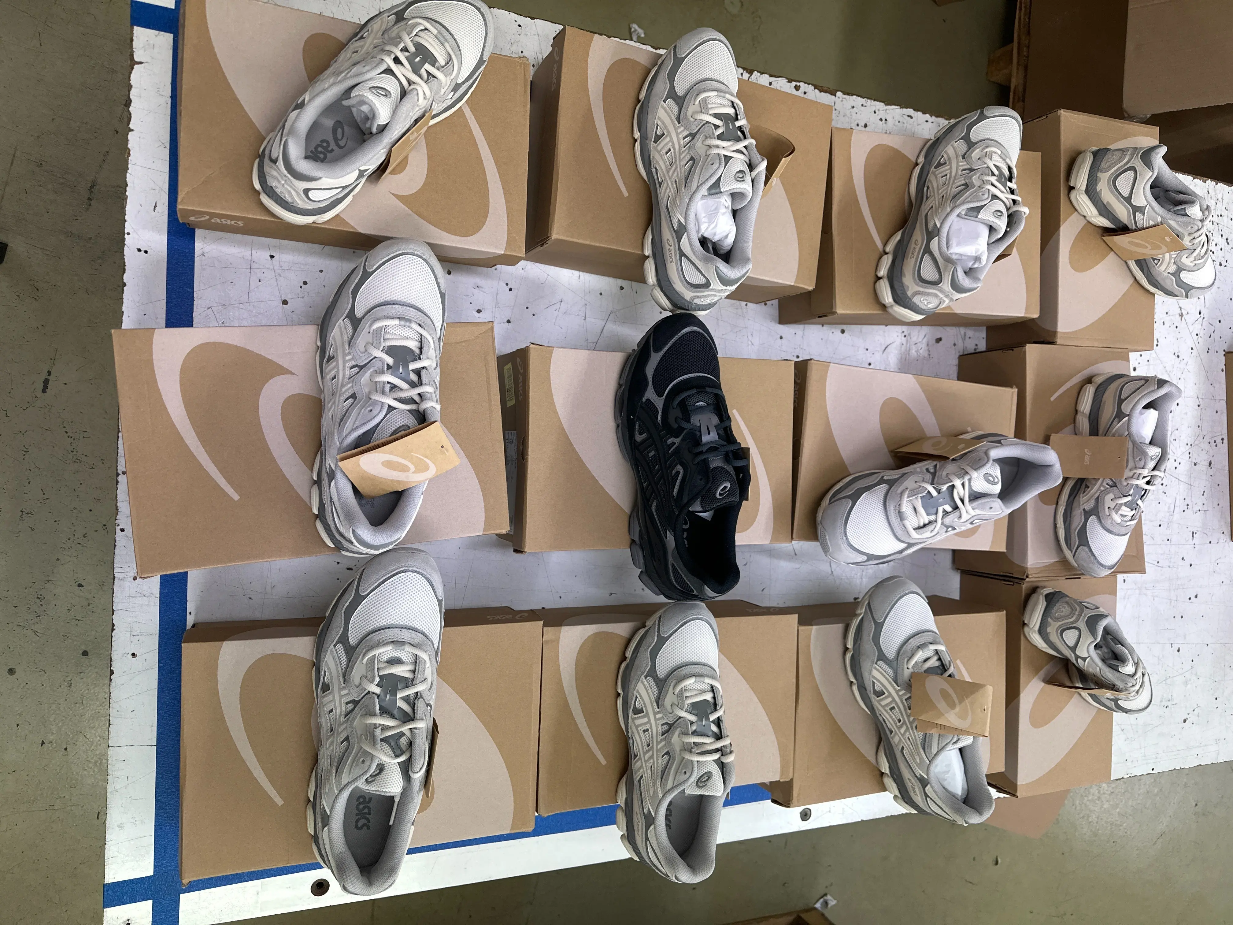 12x Asics Sneakers