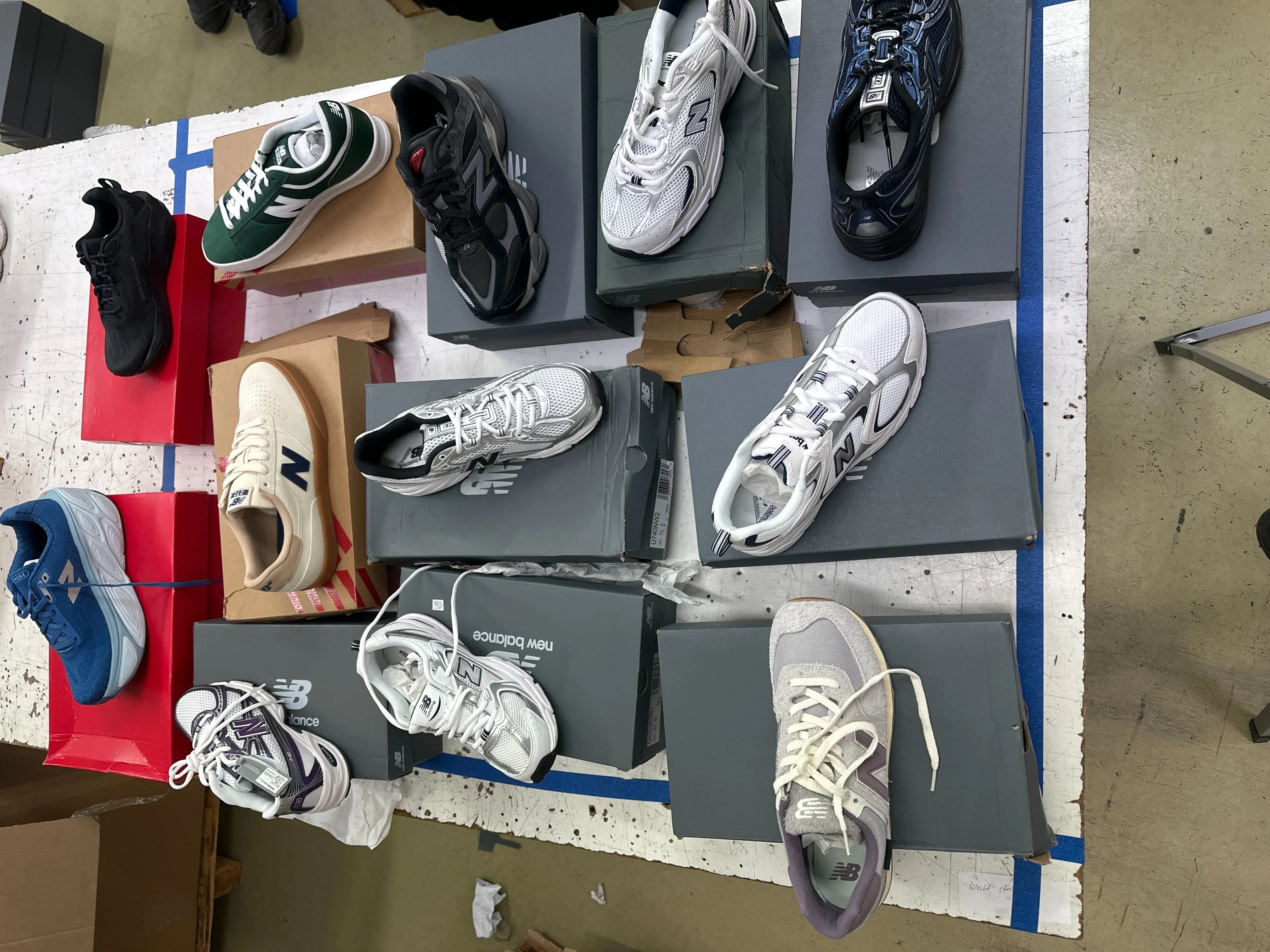 12x New Balance Schuhe