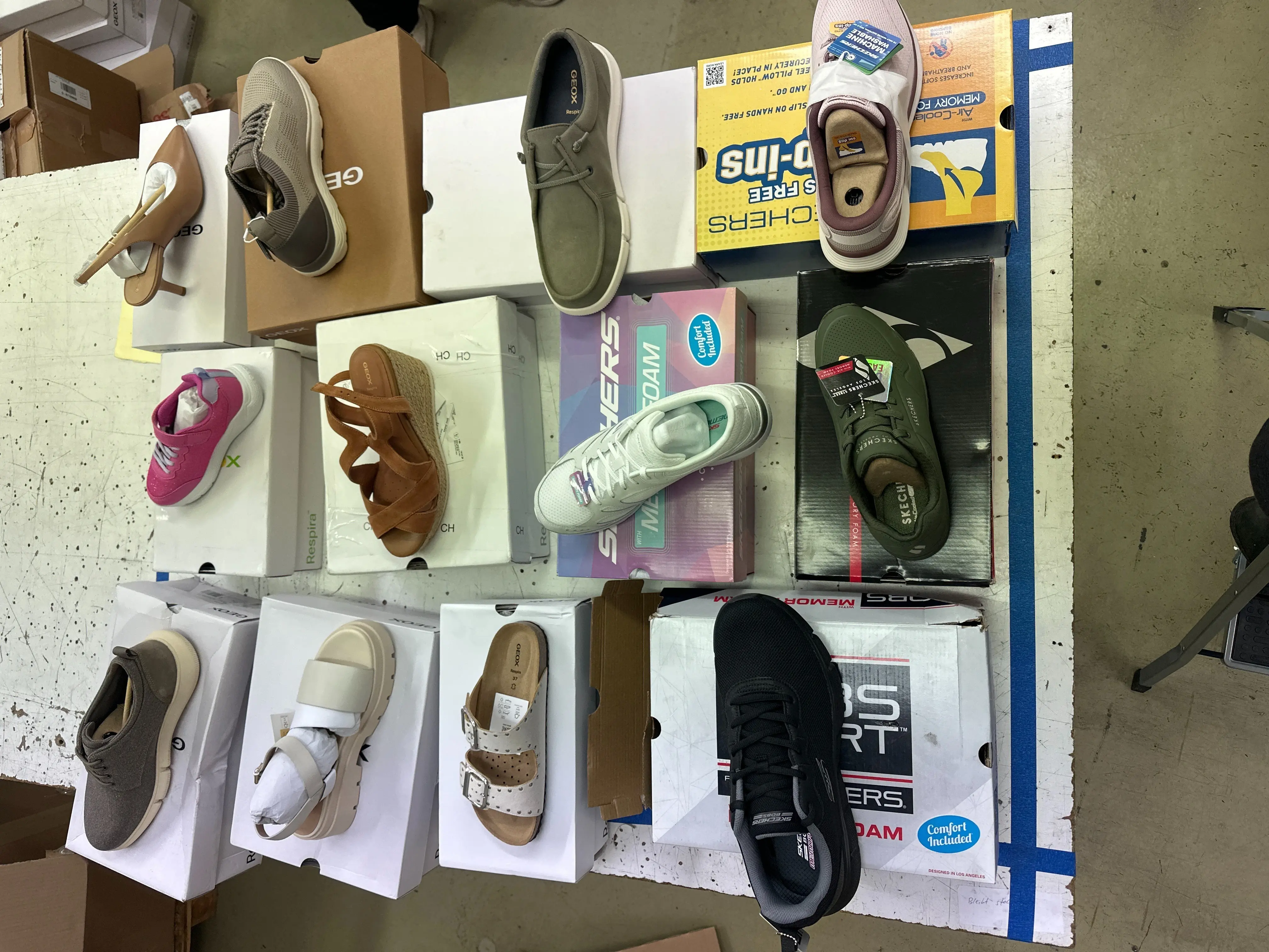 12x (Geox, Skechers Schuhe und mehr)