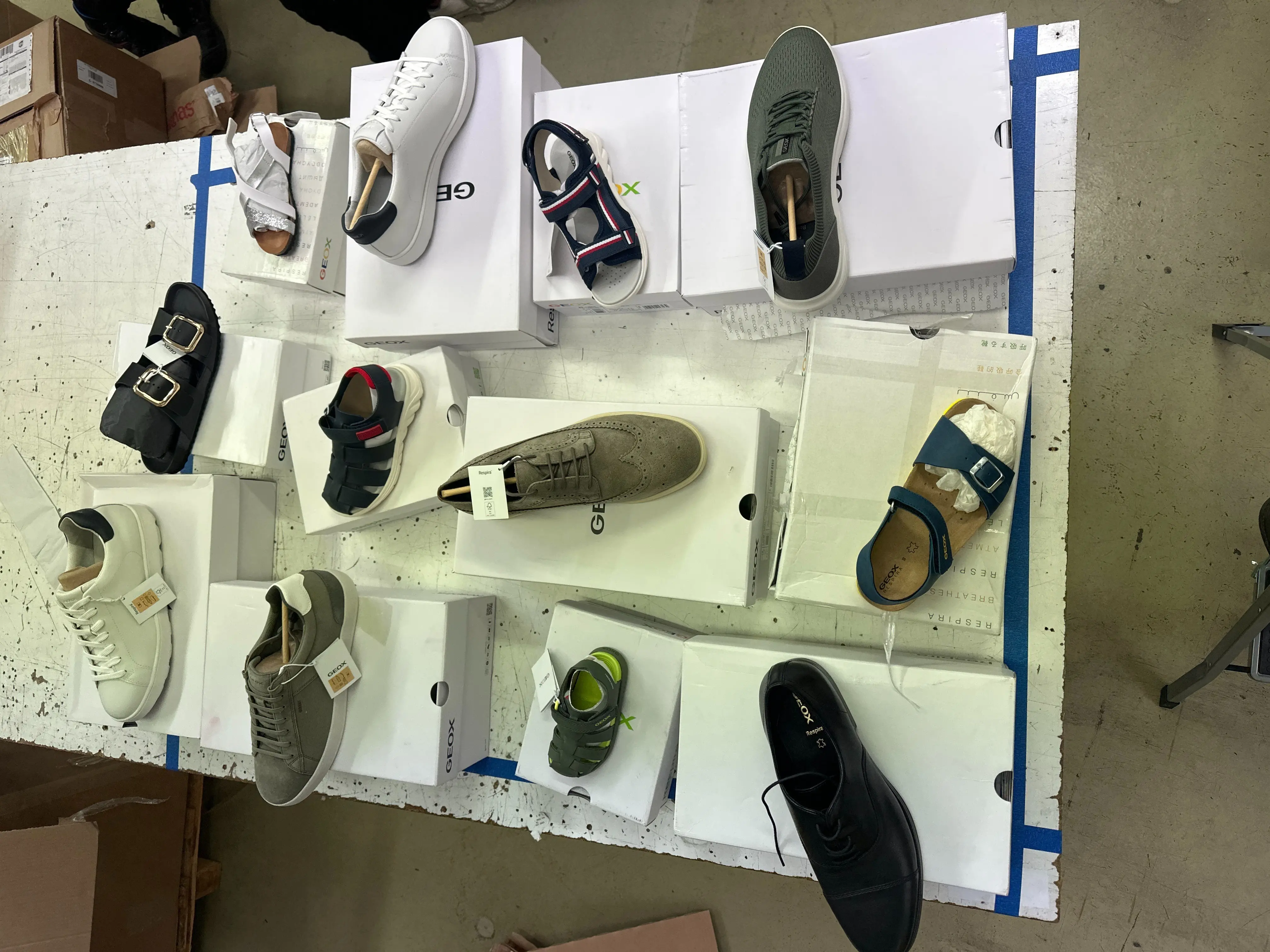 12x (Sketcher, Geox Schuhe, Sandalen und mehr)