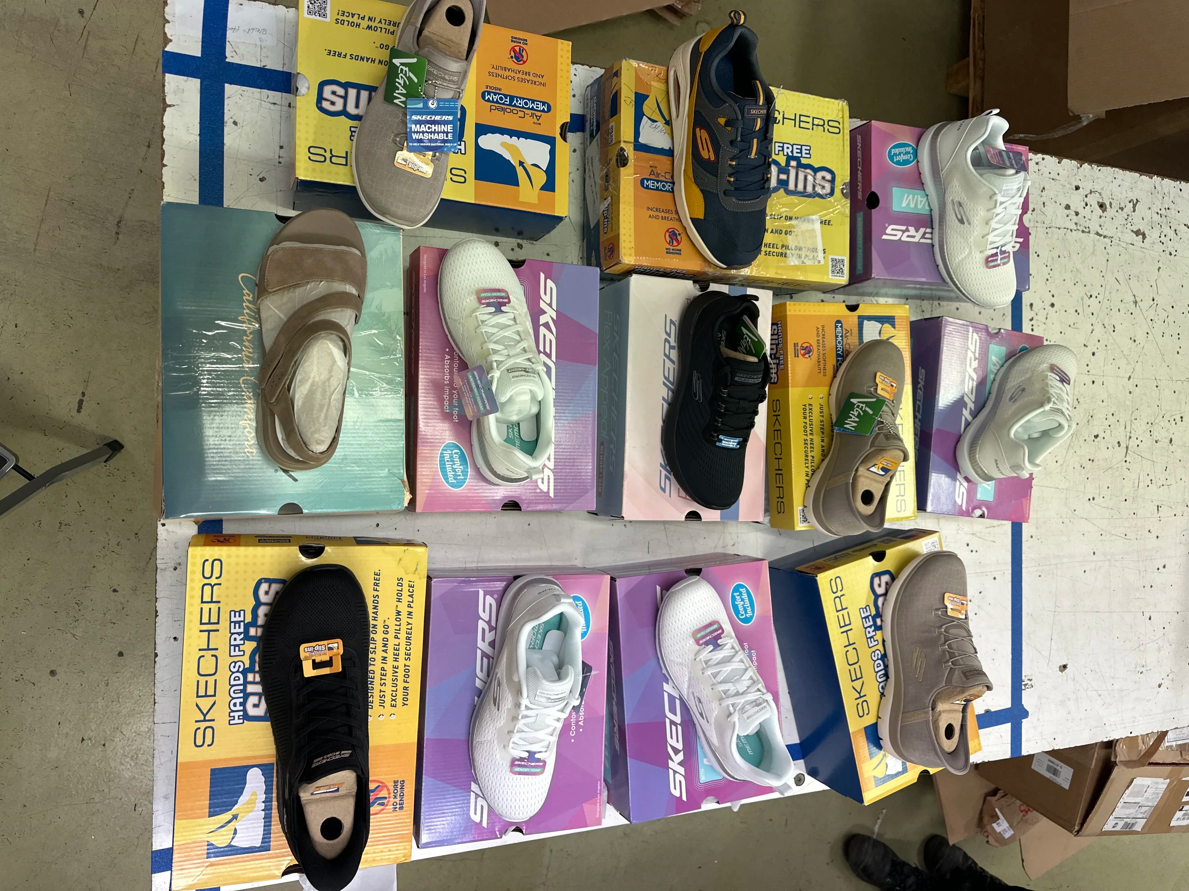 12x (Sketcher Schuhe und mehr)