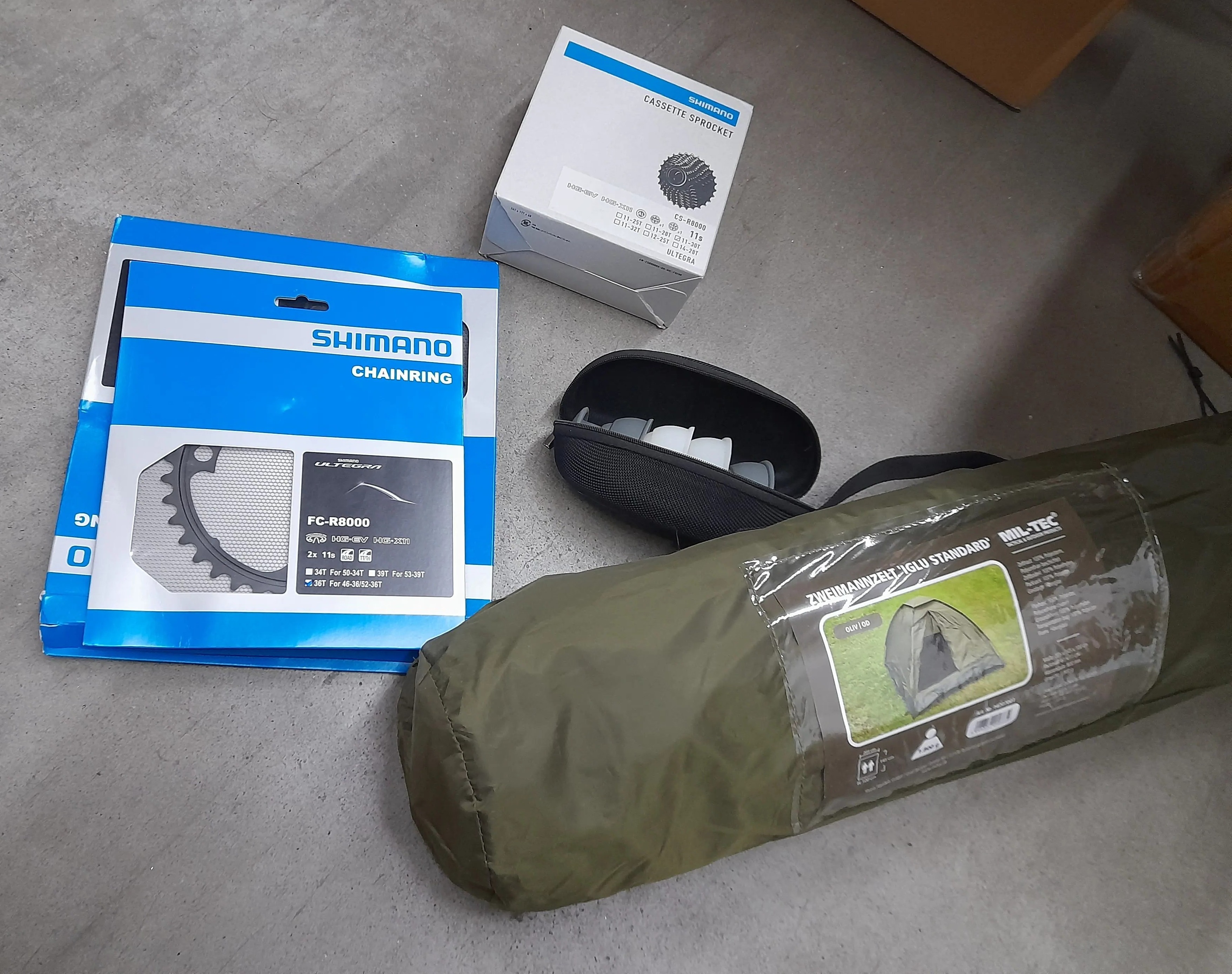 Shimano-Kettenblatt, Kassettenritzel, Mil-Tec-Zelt und mehr