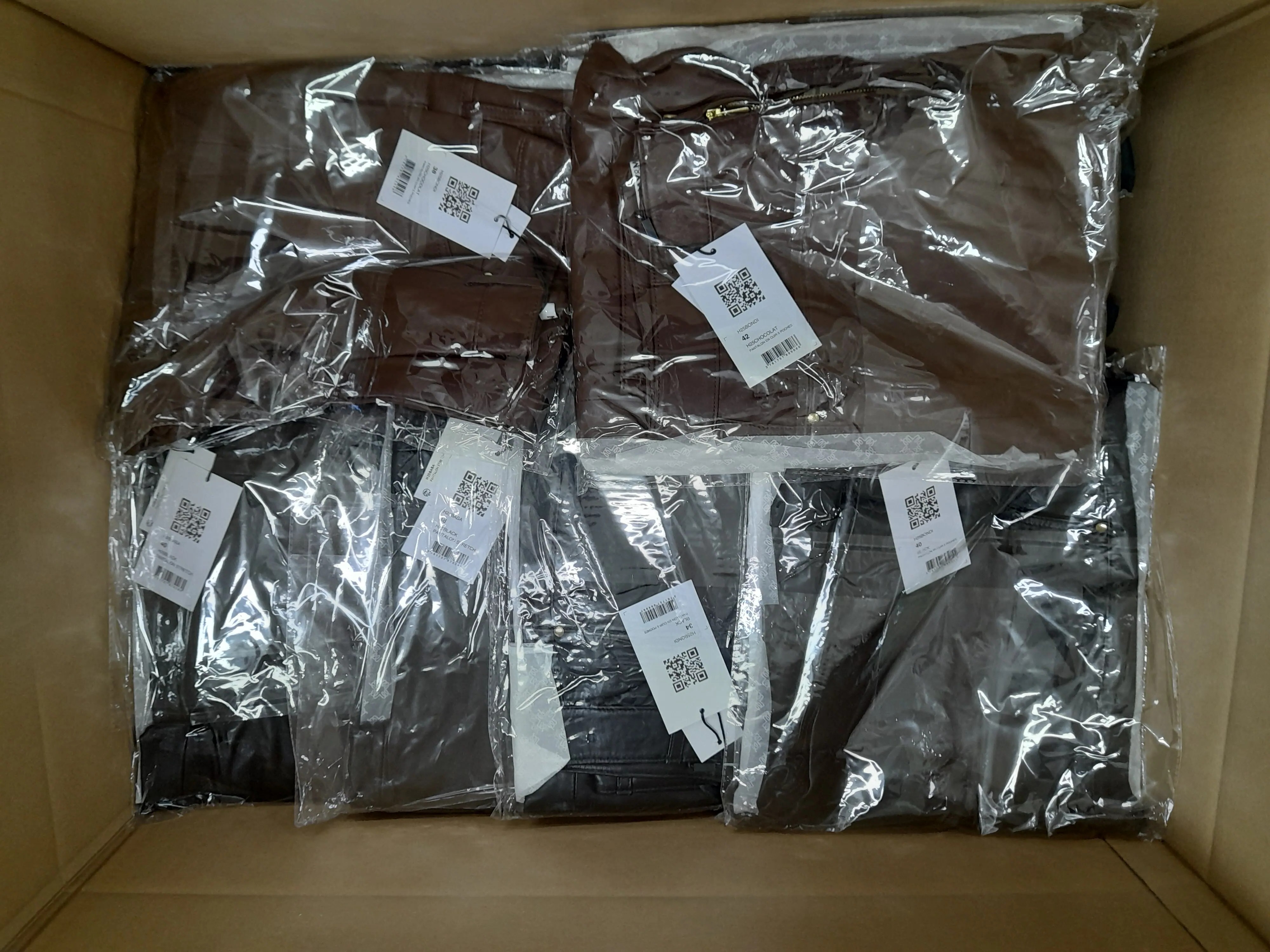 Kleidung in Größe 18x