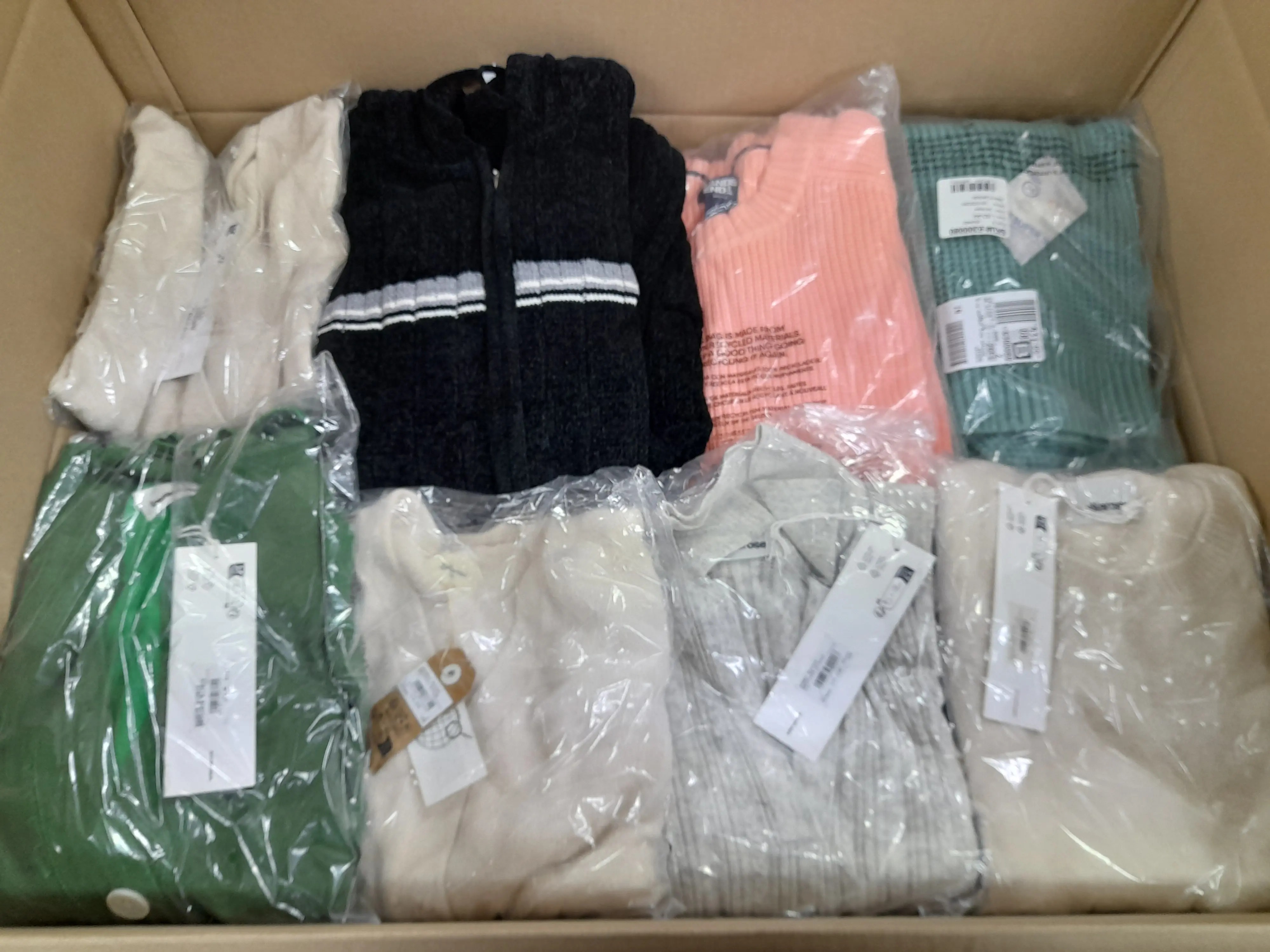8 Pullover und mehr