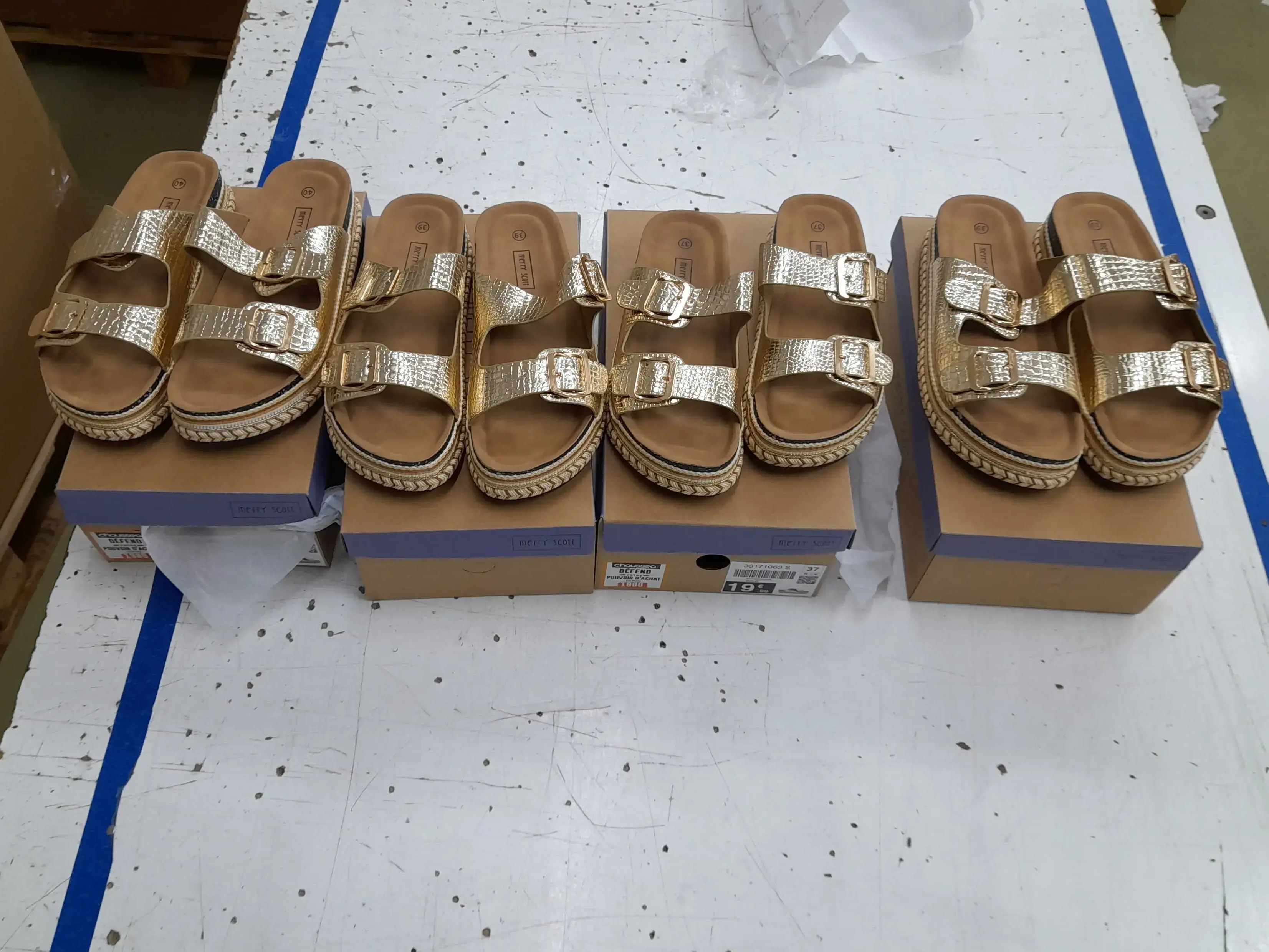 18x Sandals