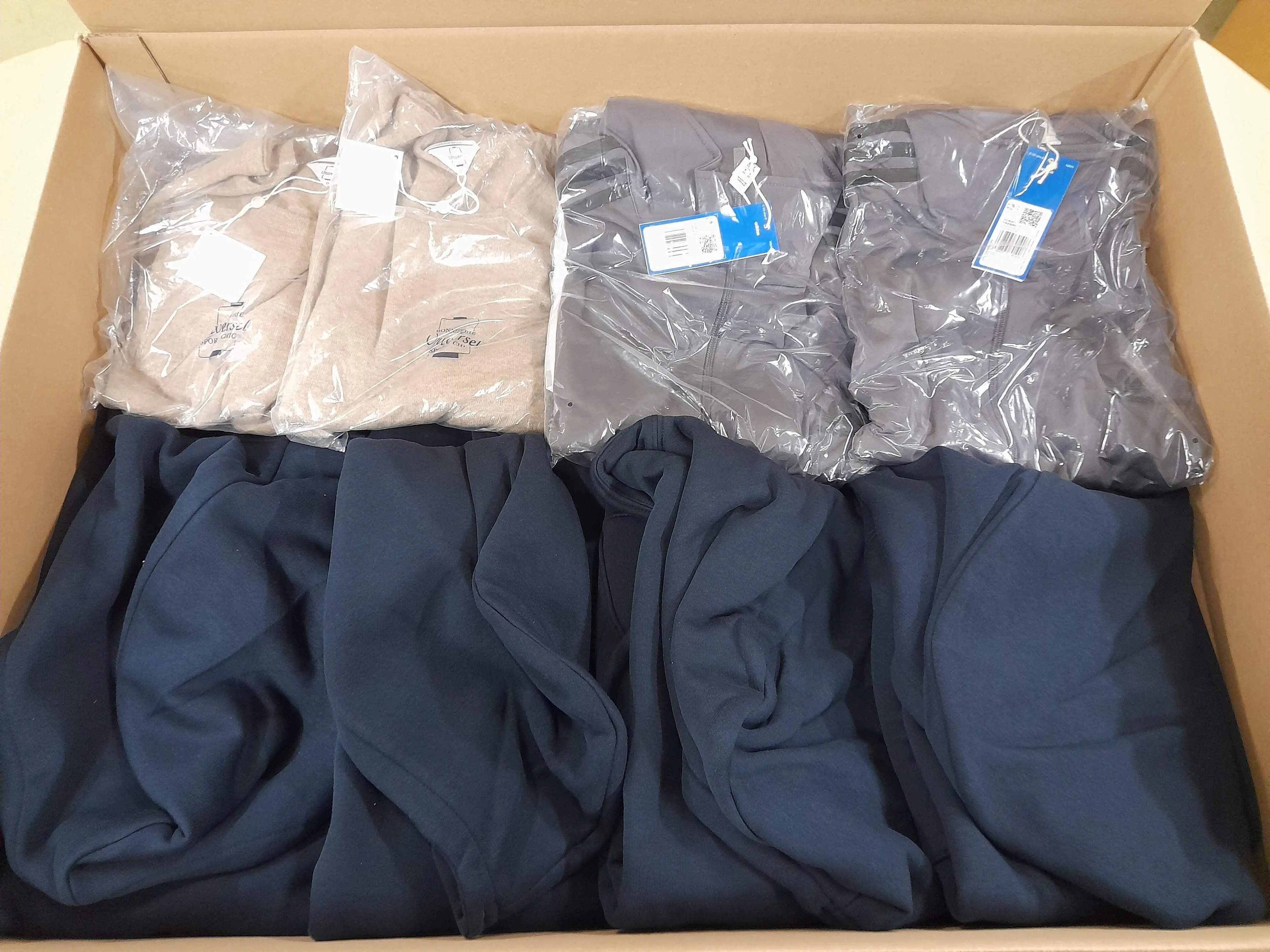 8x Sweatshirts
