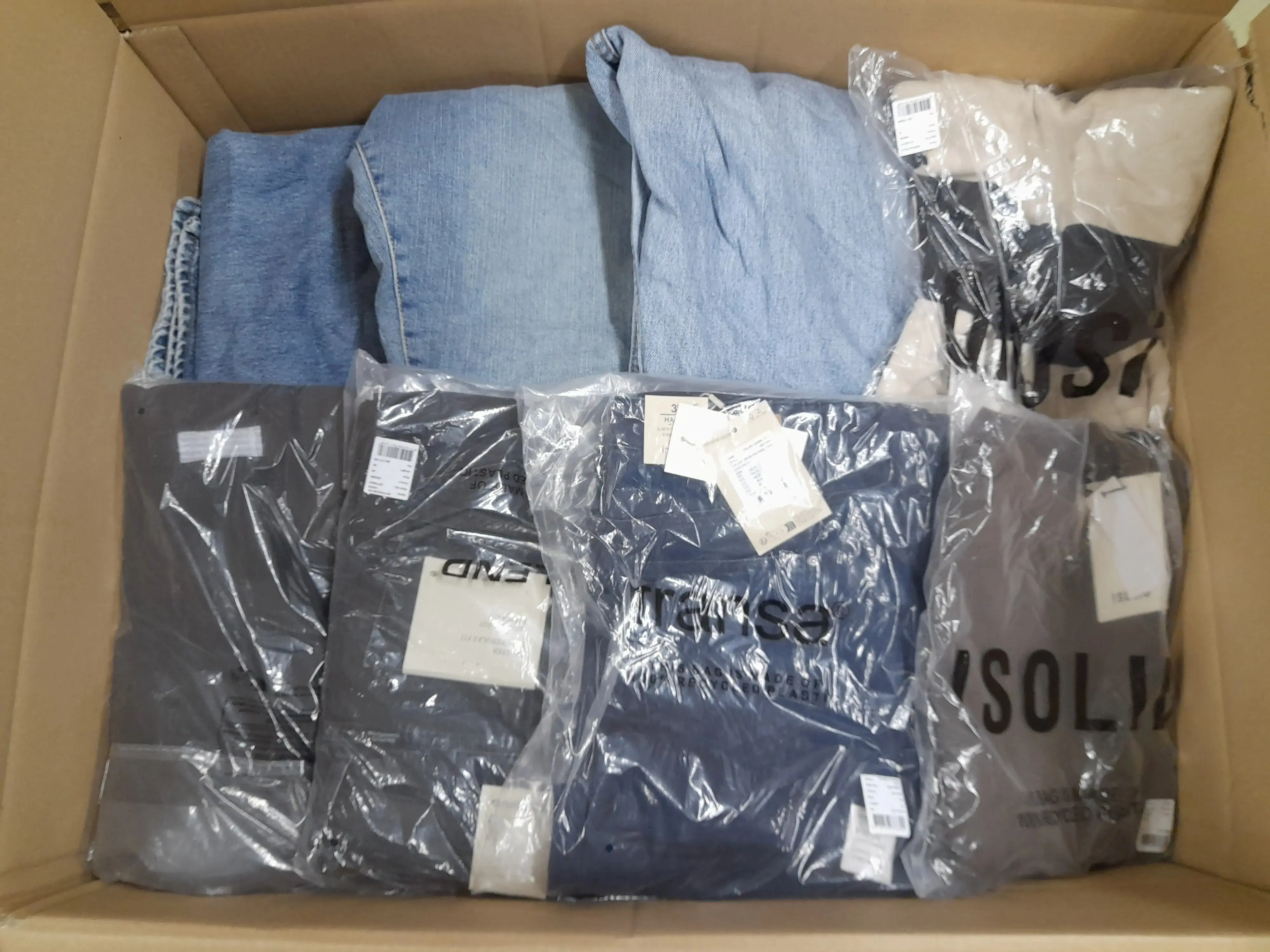 8x (Shirts, Jeans and more)