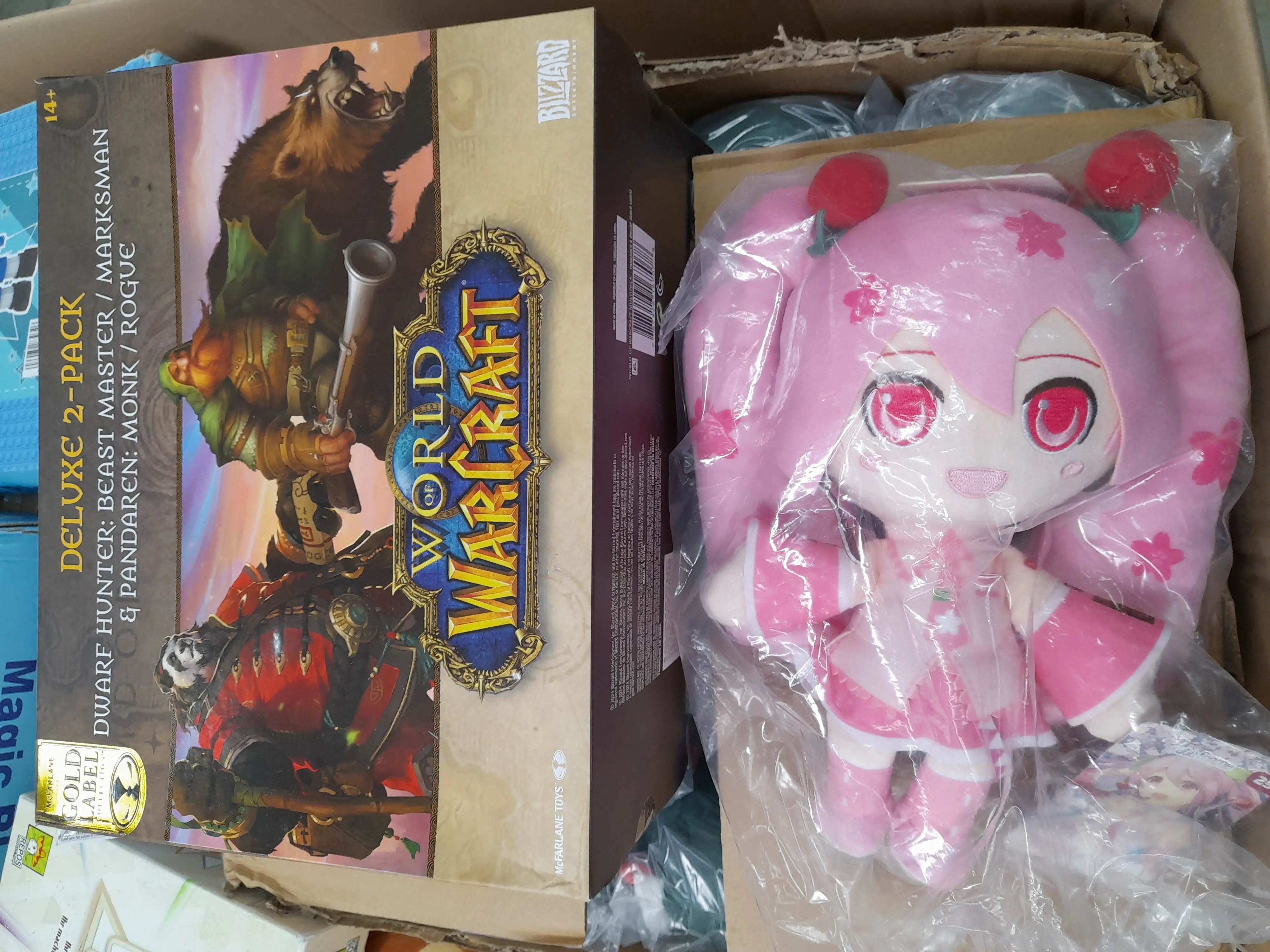 2x (World of Warcraft Figuren, Plüschtier)