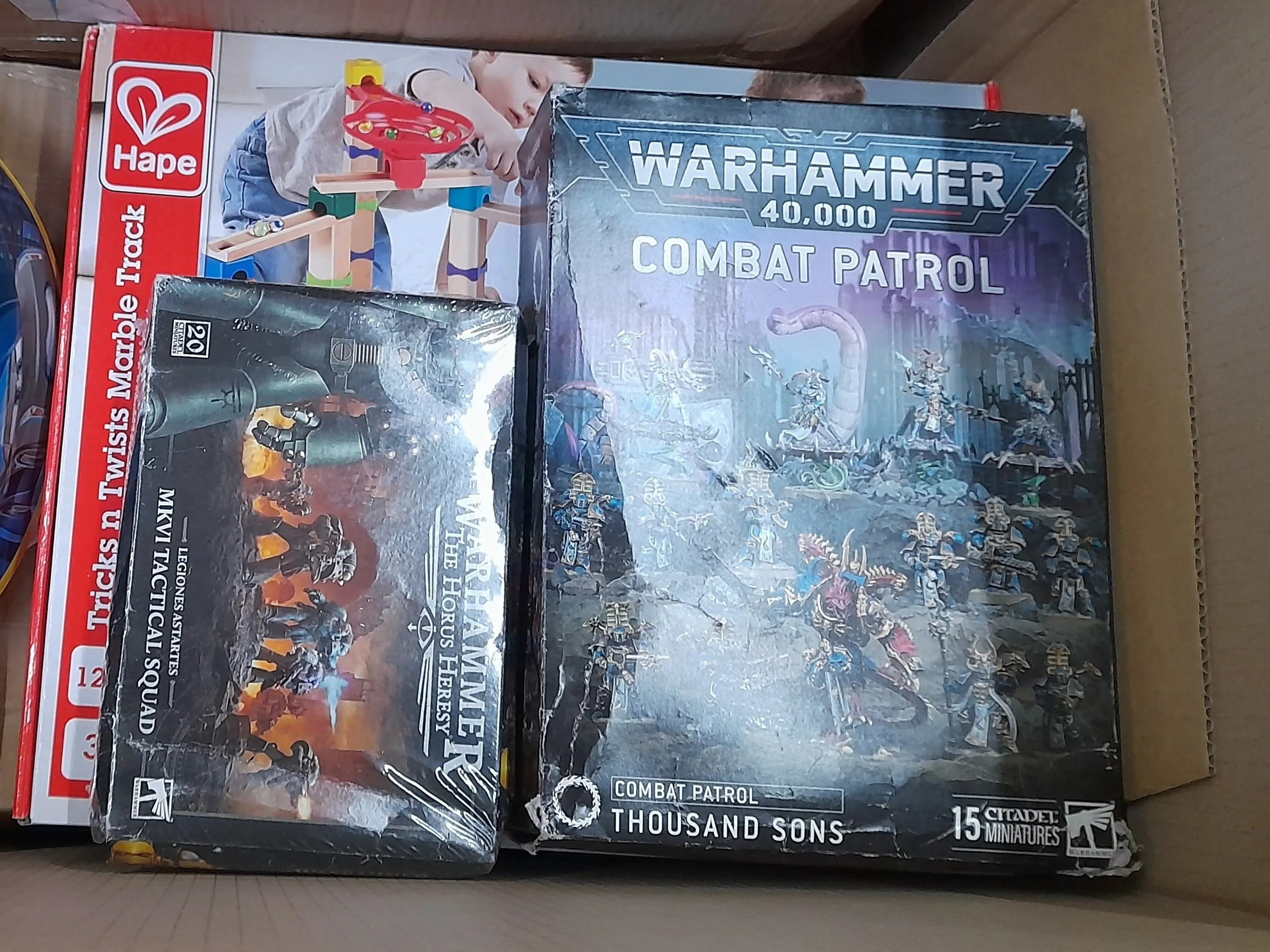 2x (Warhammer Miniatures)