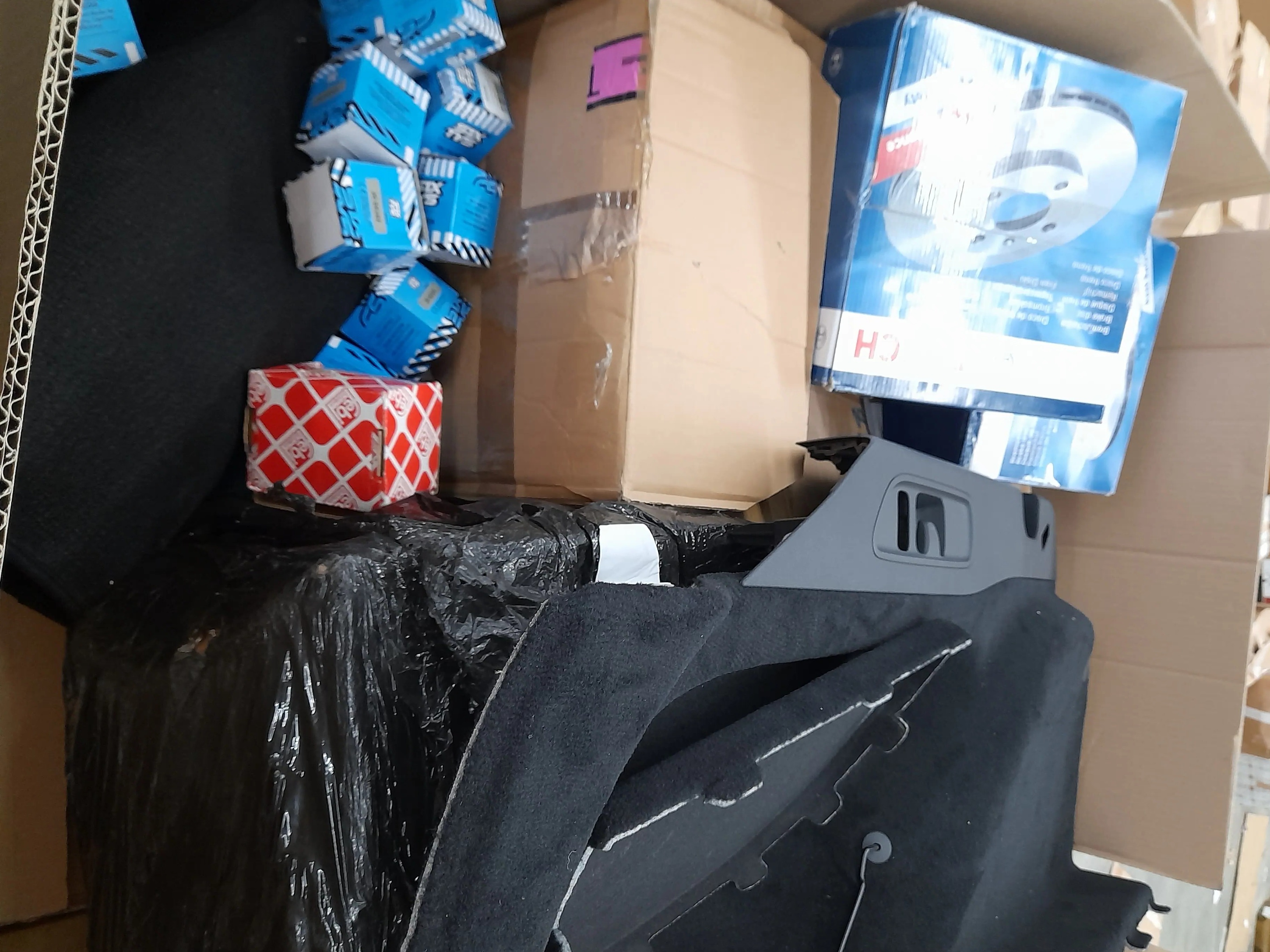 Bremsscheiben, Fußmatten, Autoteile