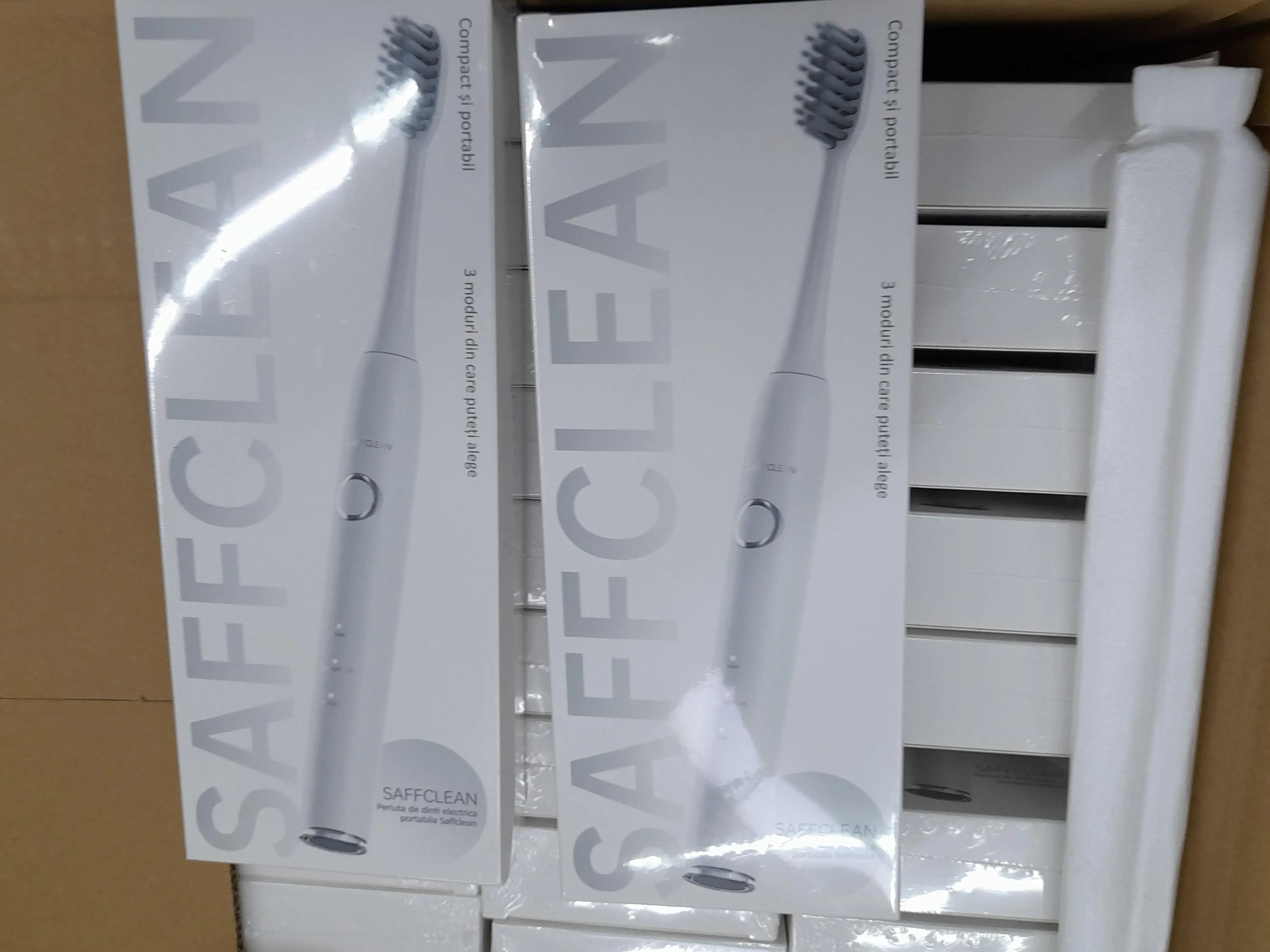 60x SAFECLEAN Toothbrushes