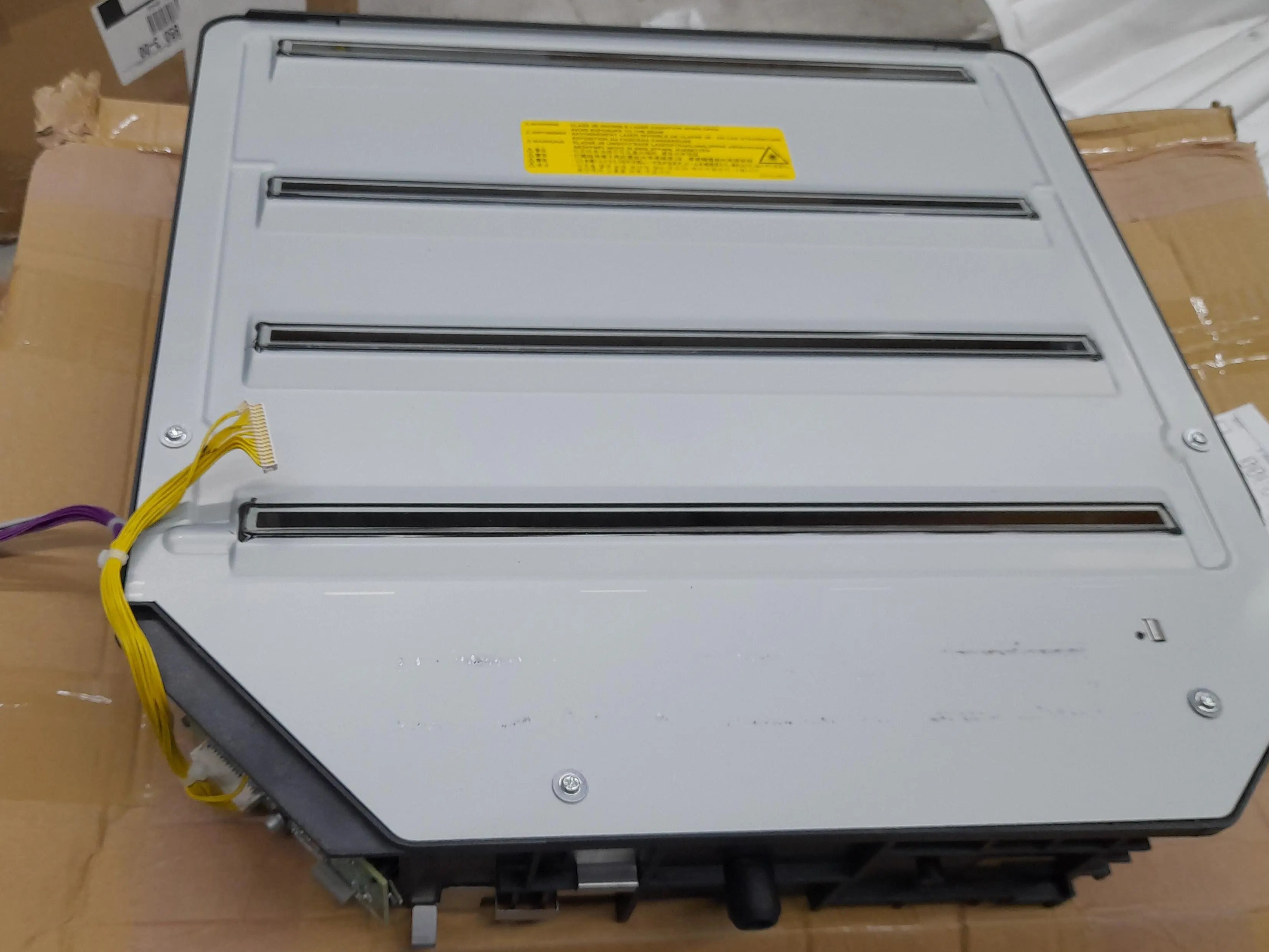 electric exhaust rail