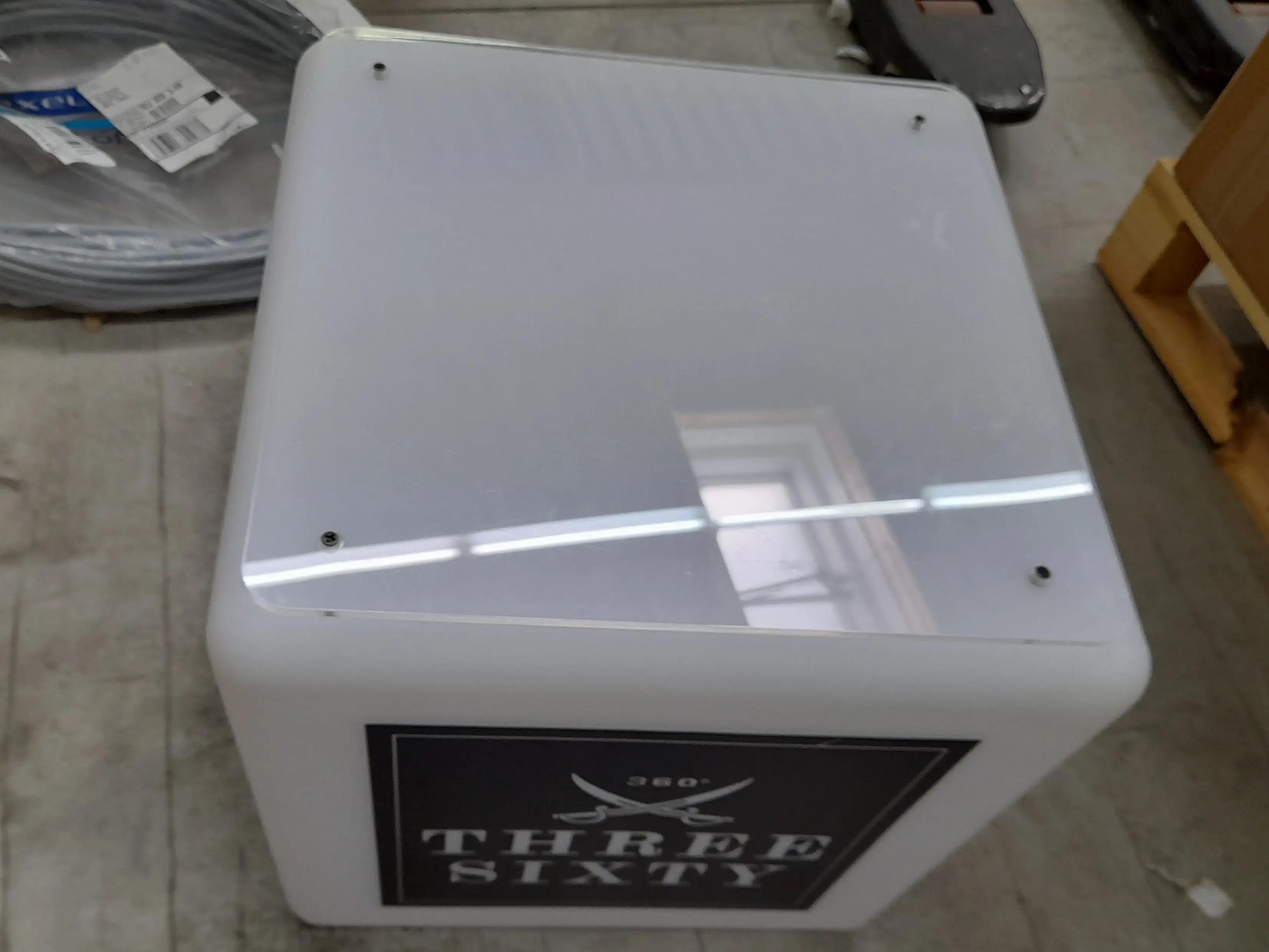 Three Sixty Lightbox