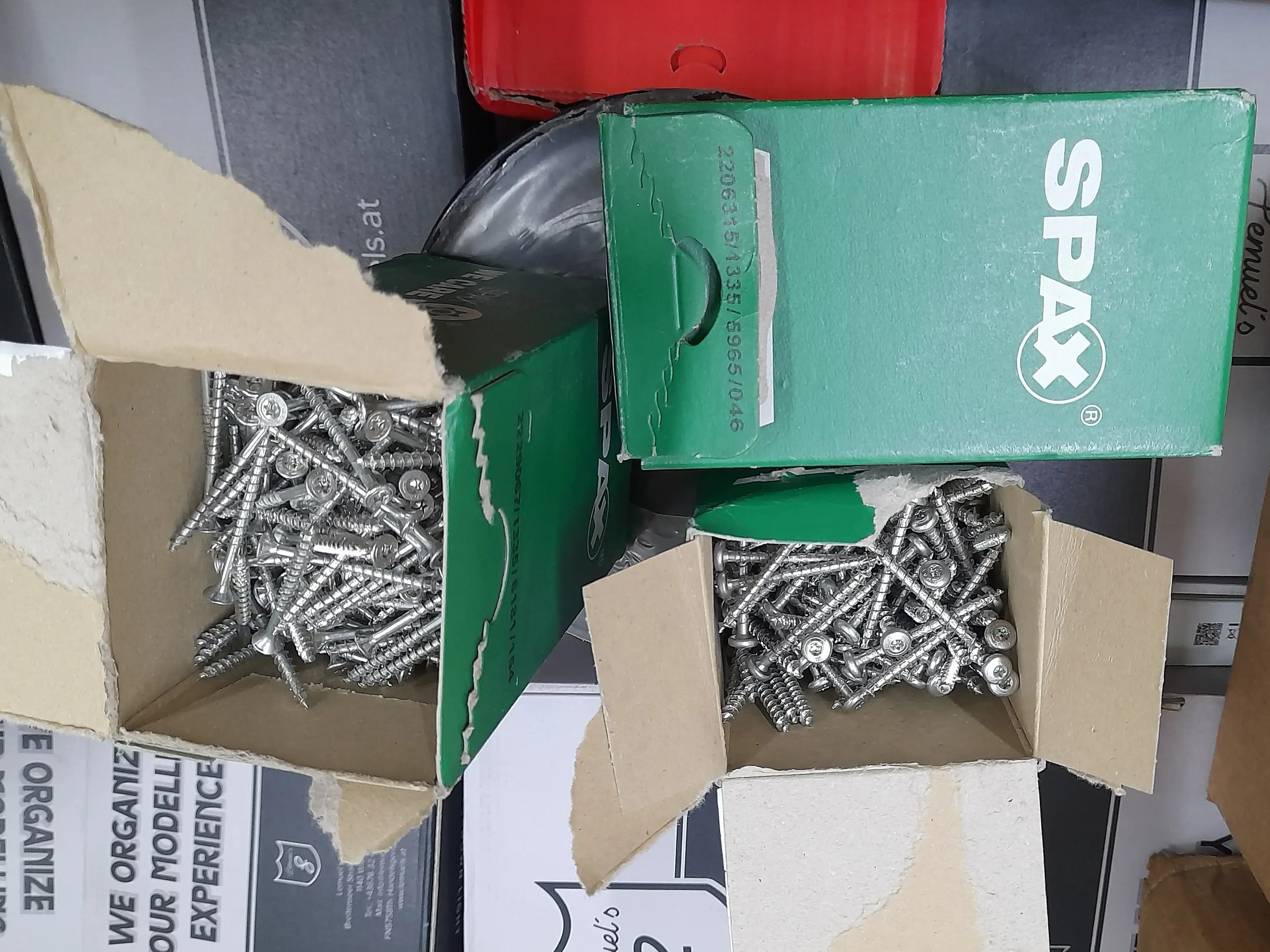 8x SPAX Screws