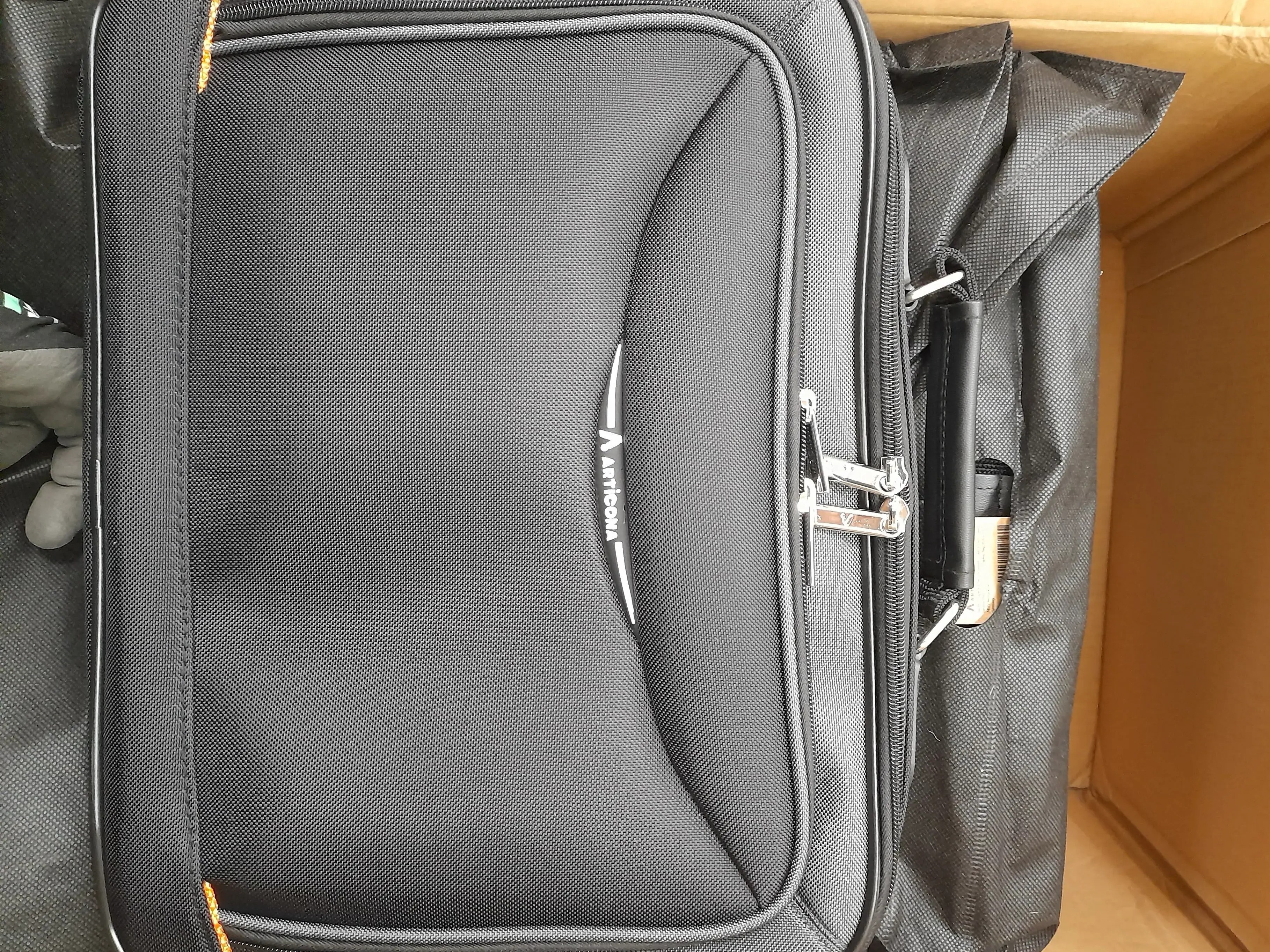 Articona Briefcase