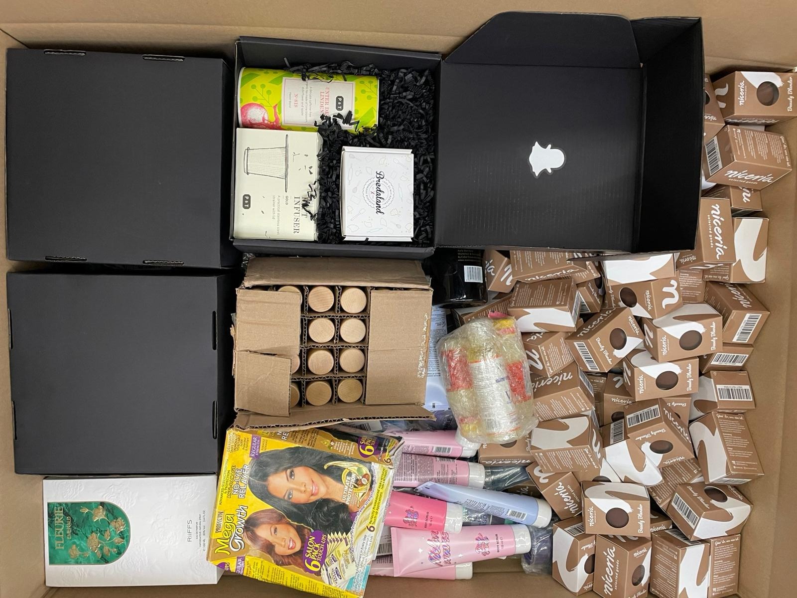 Niceria Cremes, Mega Growth Relaxer und weitere Beauty-Produkte