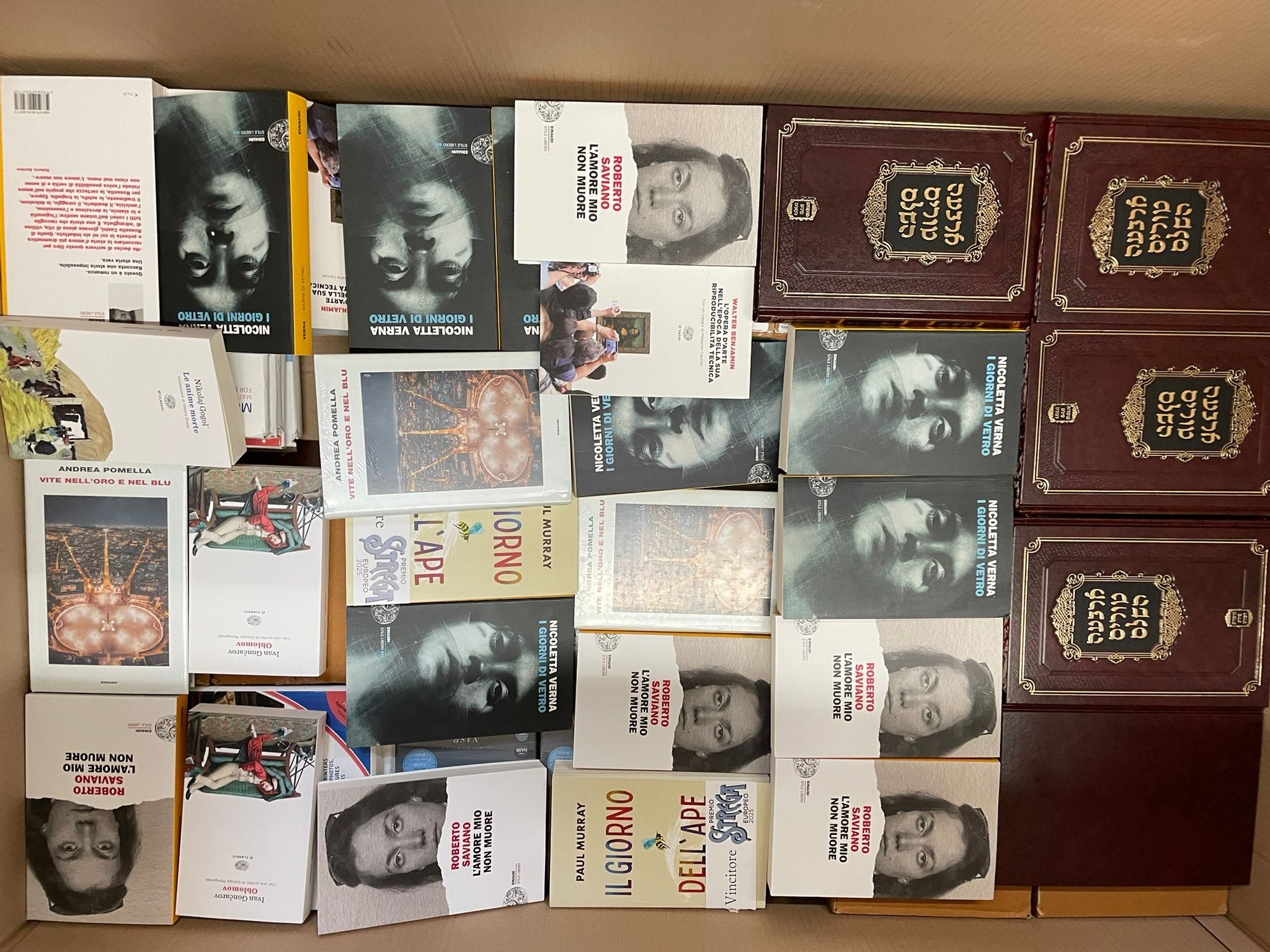 Heilige Bibeln, Roberto Saviano Bücher und mehr