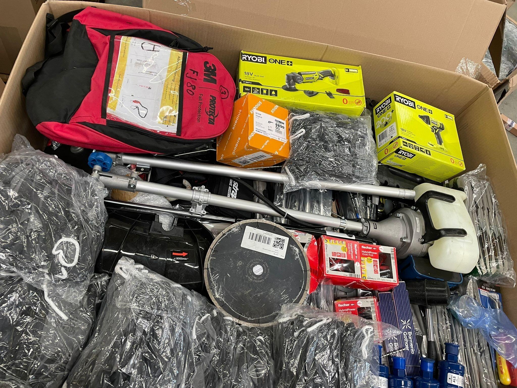 3M-Rucksack, Ryobi-Schleifer & Klebepistole, Werkzeuge und mehr