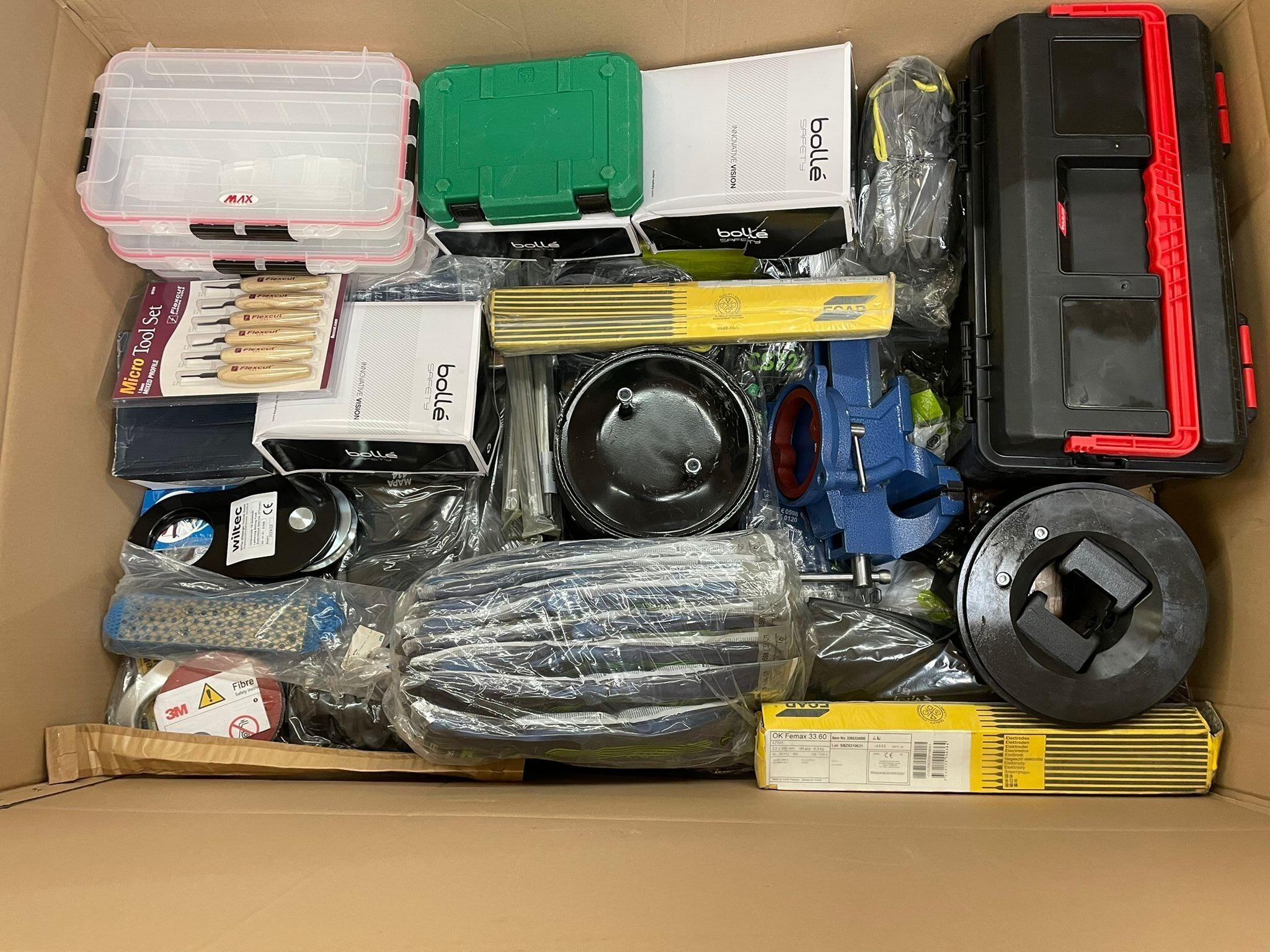 3M-Klebeband, Wiltec-Gerät, Mikro-Werkzeugset, Werkzeugkoffer, Bürsten, Schläuche und mehr