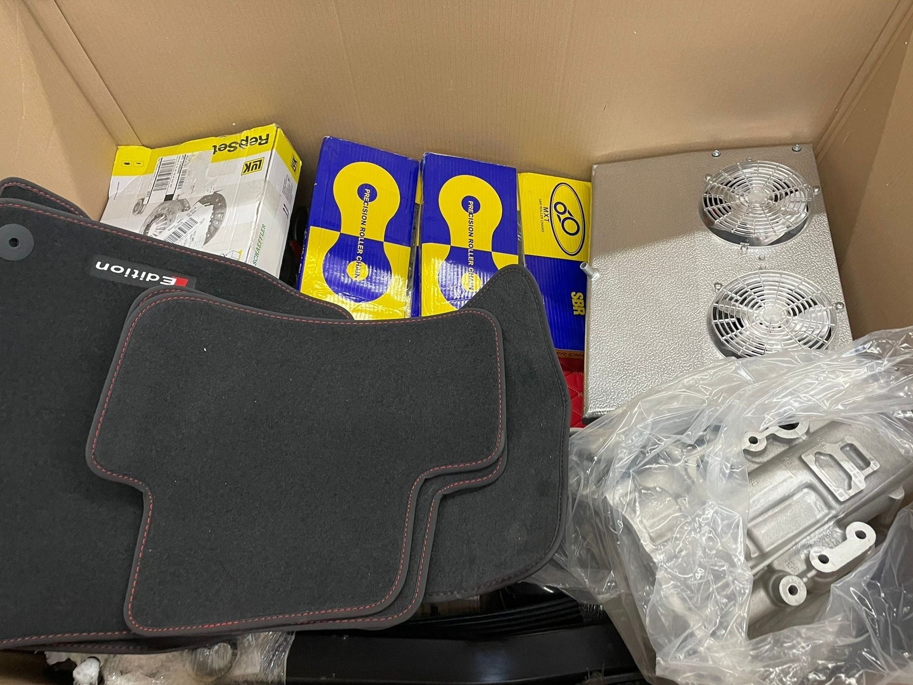 Kondensat-Verdampferbaugruppe, Edition-Auto-Fußmatten, SBR MXT Präzisions-Rollenketten, RepSet-Kupplungssatz und mehr