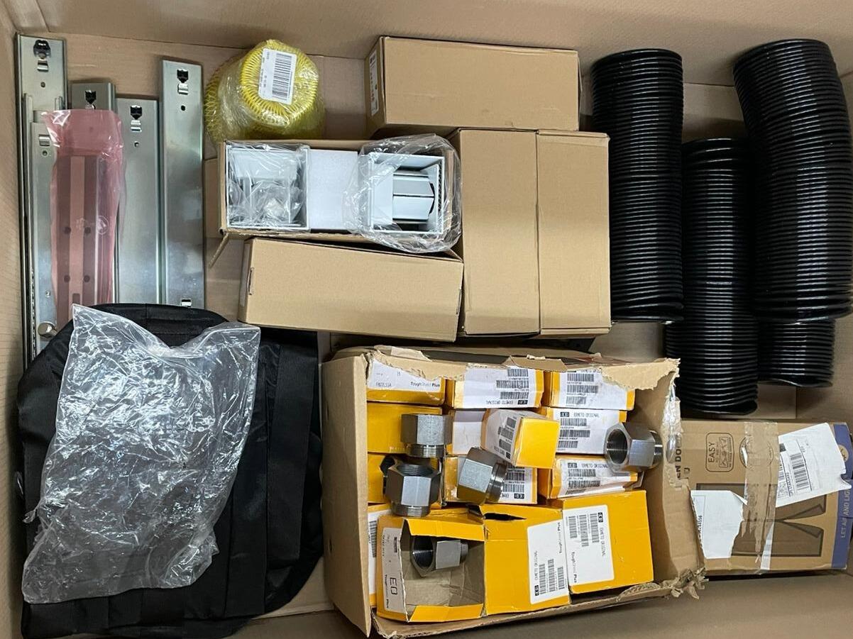 Schläuche, Fittings, Halterungen und mehr