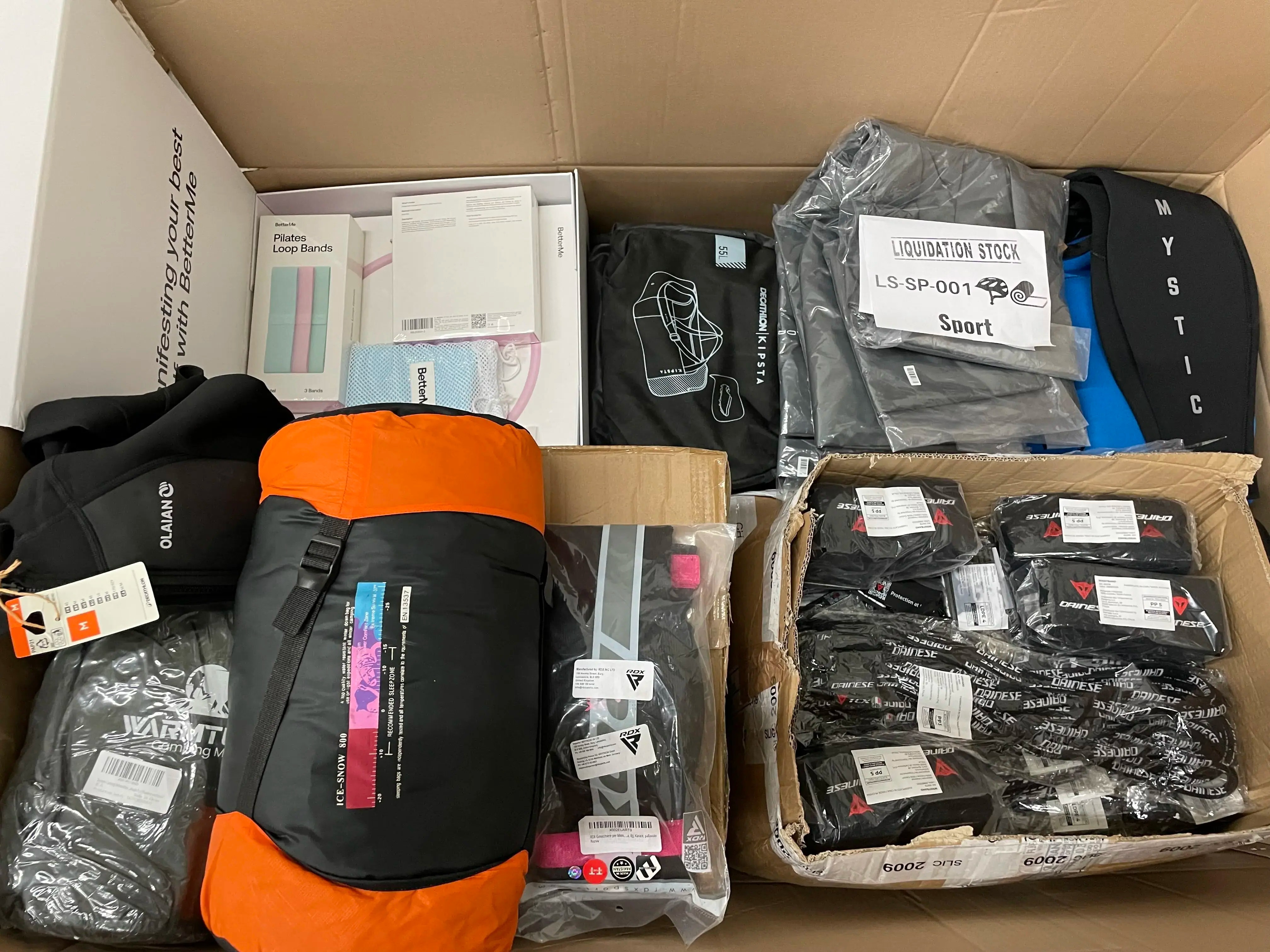 Dainese Sportartikel, Kipsta Outdoor-Tasche, Schlaufenbänder, Schlafsack und mehr