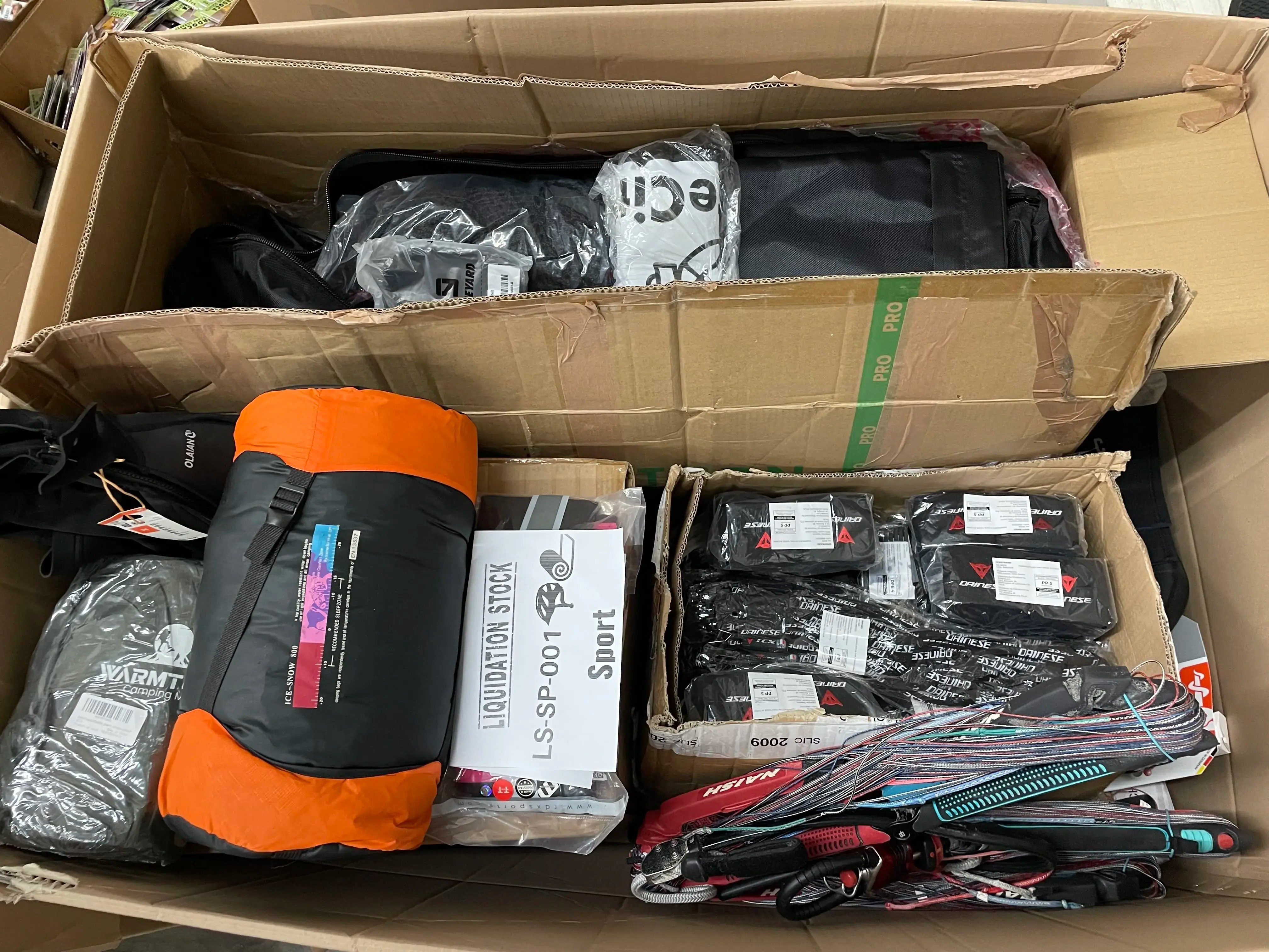 Dainese Sportartikel, Schlafsack und mehr