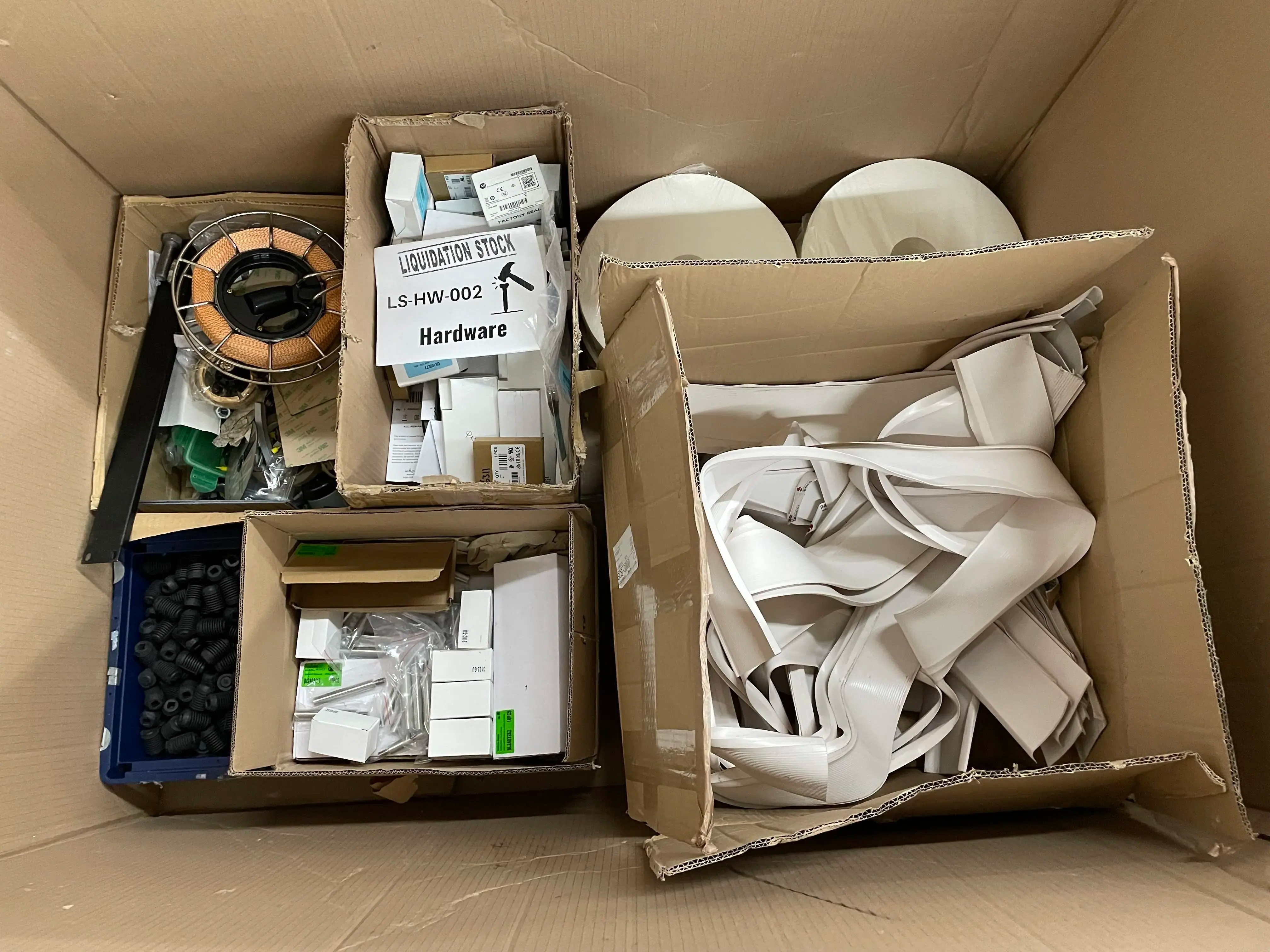 Riemen, Armaturen, Kabeltrommeln und mehr