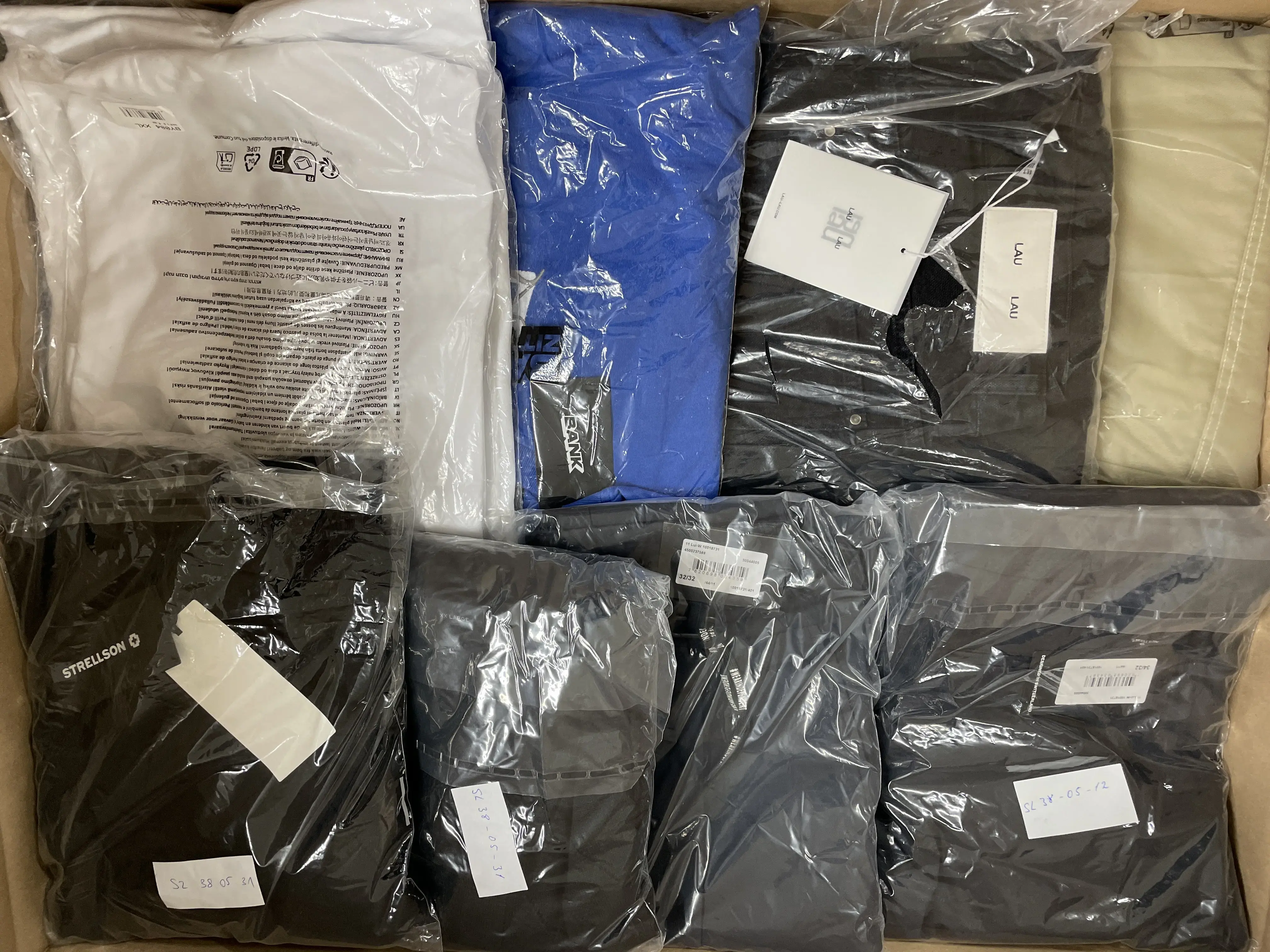 8x (Lau, Bank, Strellson and more)