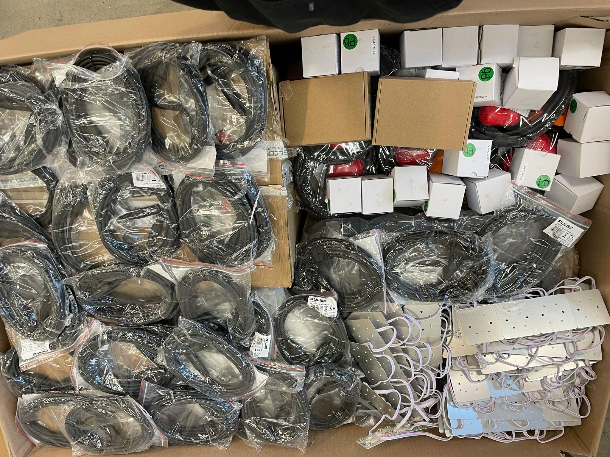 Stromkabel, Adapter und mehr