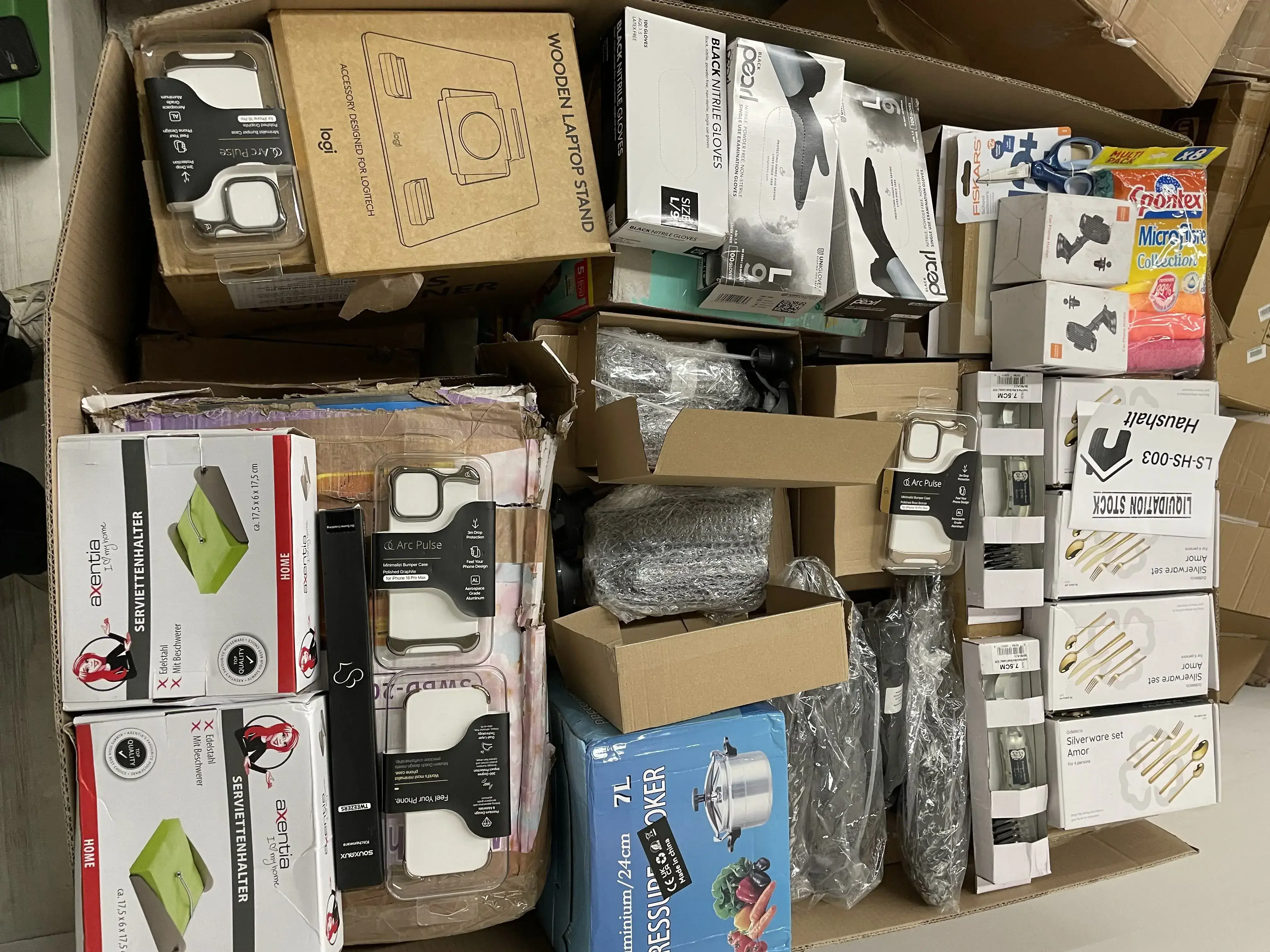 Arc Pulse Cases, Logitech Laptop Stand, Axentia Napkin Holders, Loov Black Gloves, Fiskars Scissors, Vileda Sponges, Pressure Cooker, Silverware Sets and more