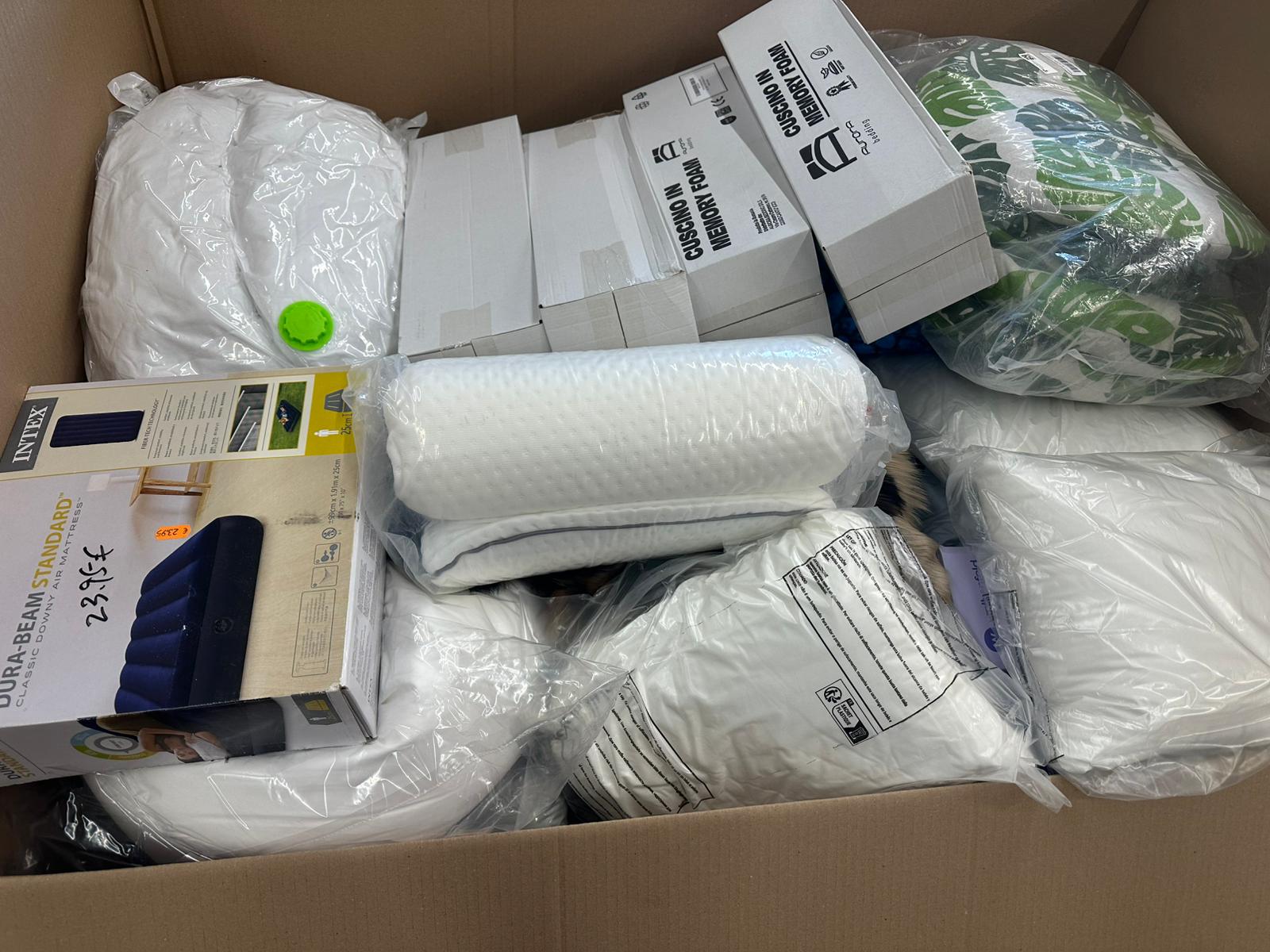 Luftmatratzen, Memory-Kissen, Decken und mehr